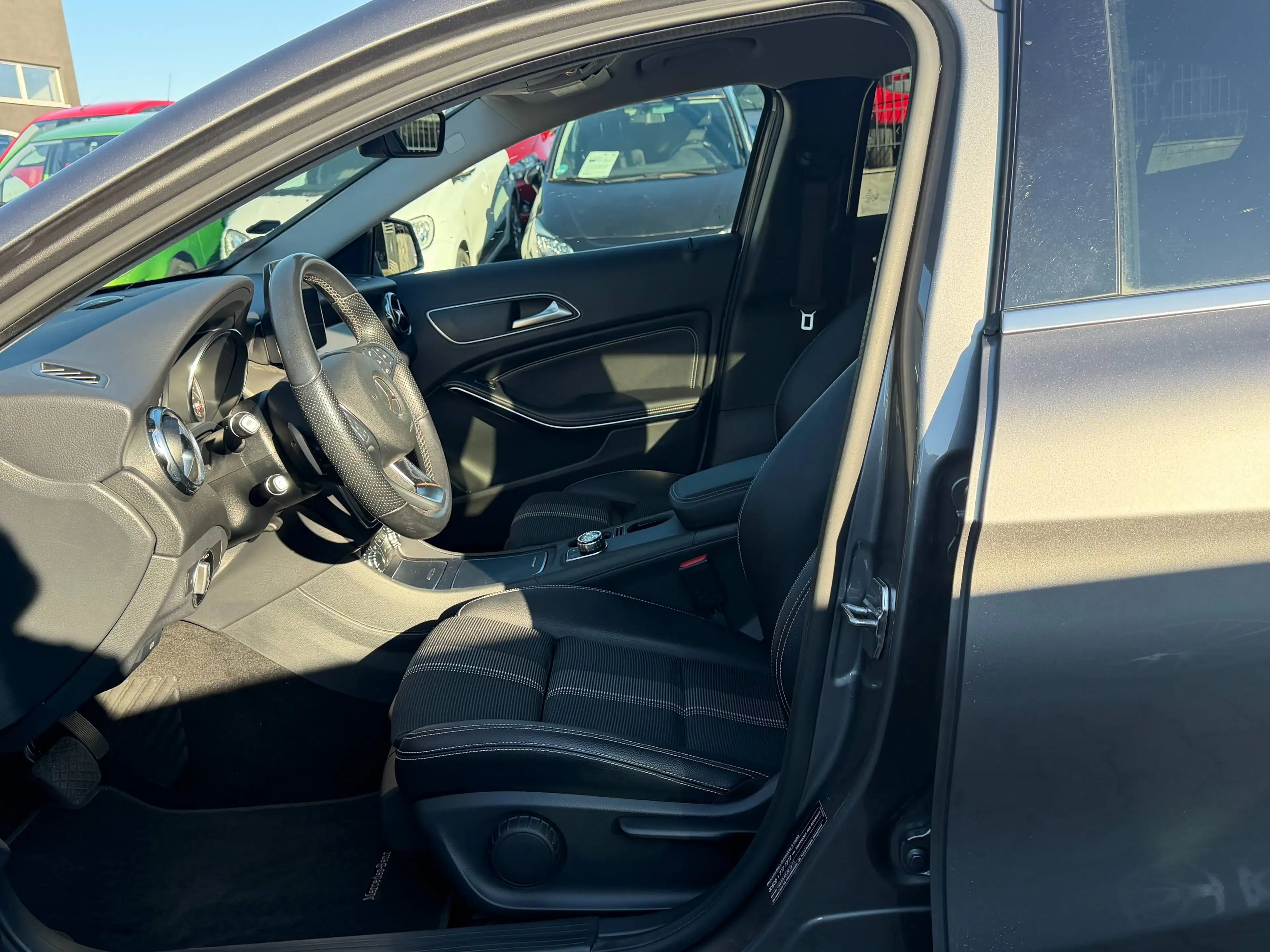 Mercedes-Benz GLA 200 GLA 200/Automatik/R-Kamera/T.Leder/2.Ha/Eu6/AHK — photo 10