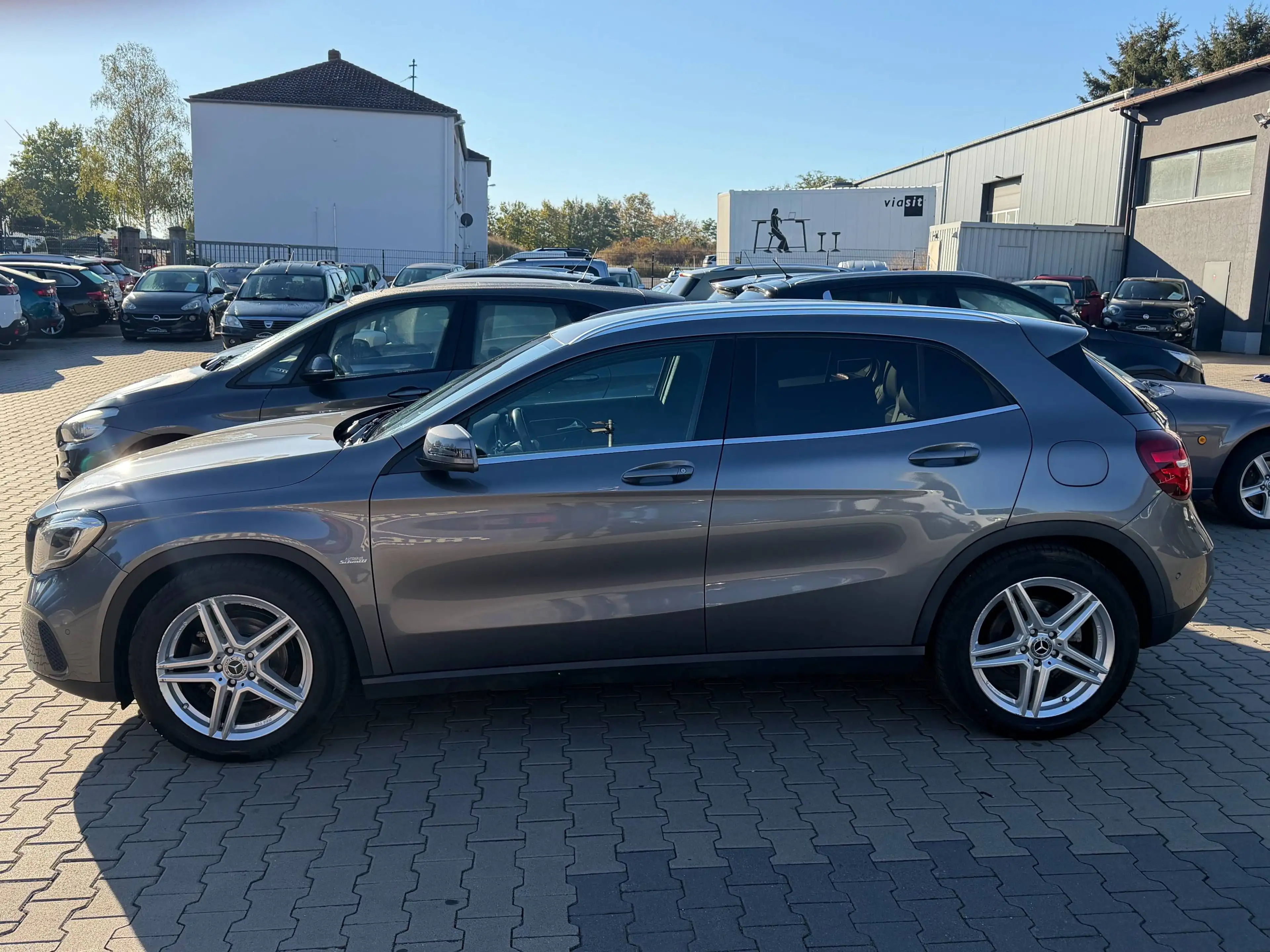 Mercedes-Benz GLA 200 GLA 200/Automatik/R-Kamera/T.Leder/2.Ha/Eu6/AHK — photo 7