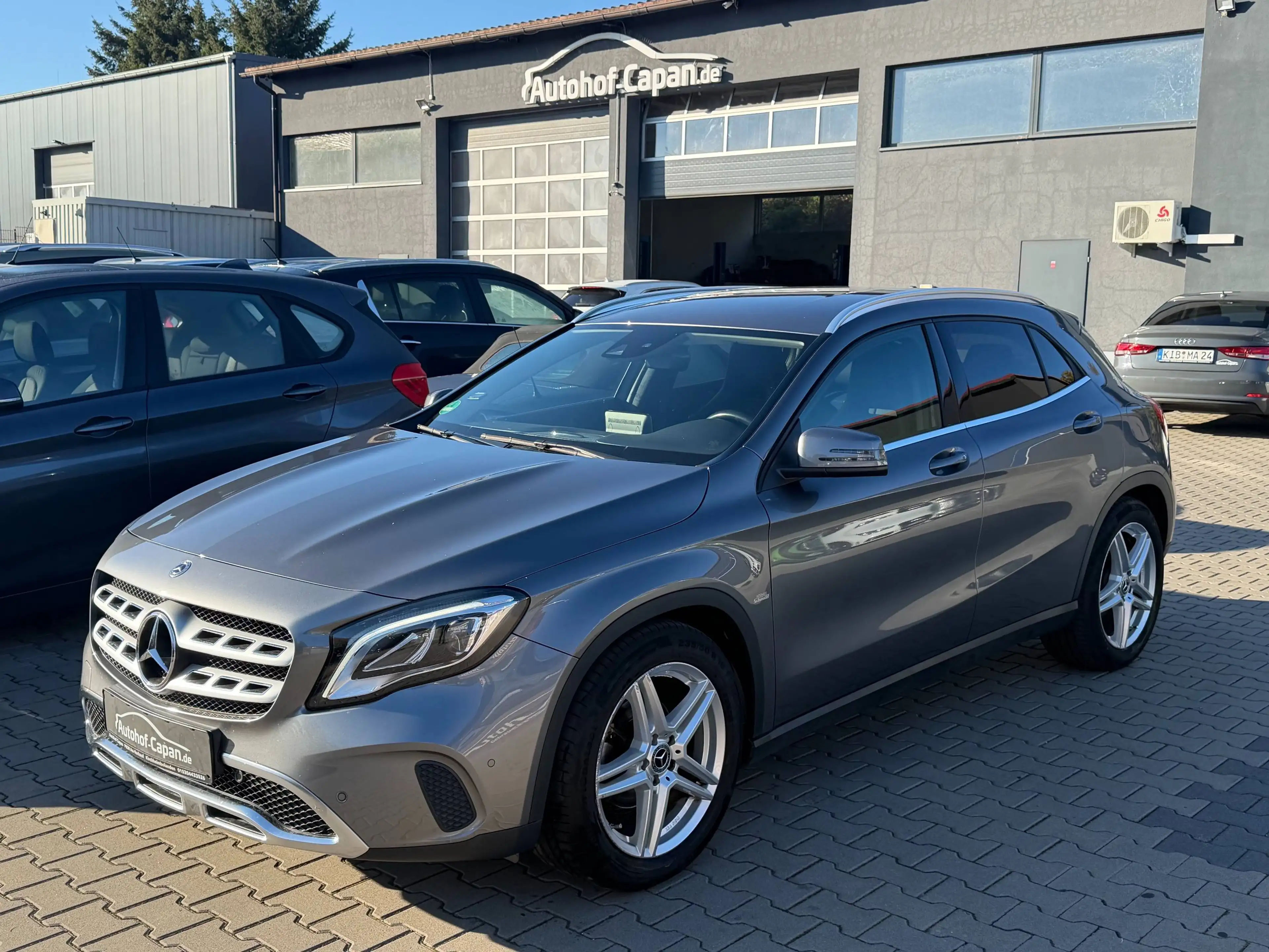 Mercedes-Benz GLA 200 GLA 200/Automatik/R-Kamera/T.Leder/2.Ha/Eu6/AHK