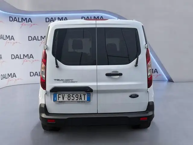 Ford Transit Connect view 4