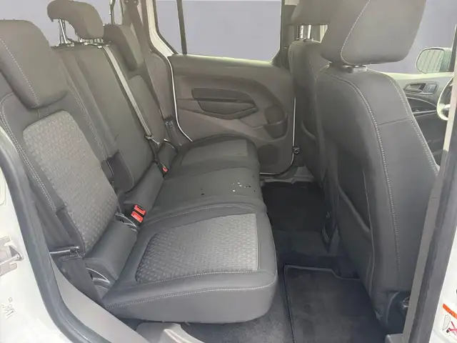 Ford Transit Connect view 13