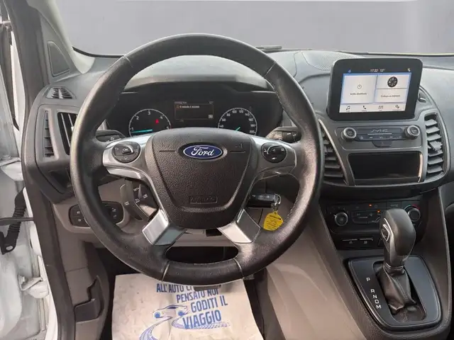 Ford Transit Connect view 12