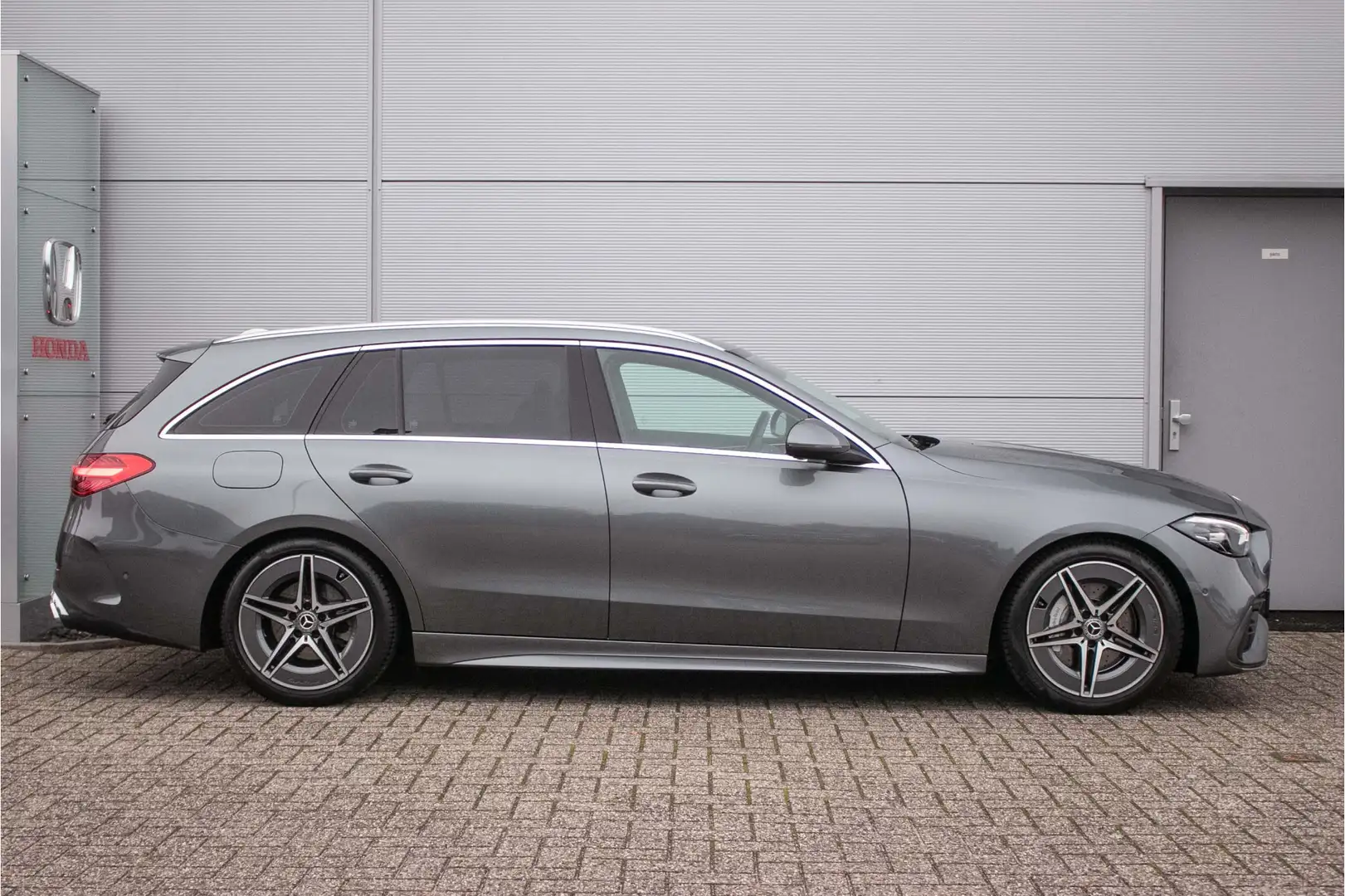 Mercedes-Benz C 180 Estate AMG Line Automaat All-in rijklaarprijs | Do Grijs - 2