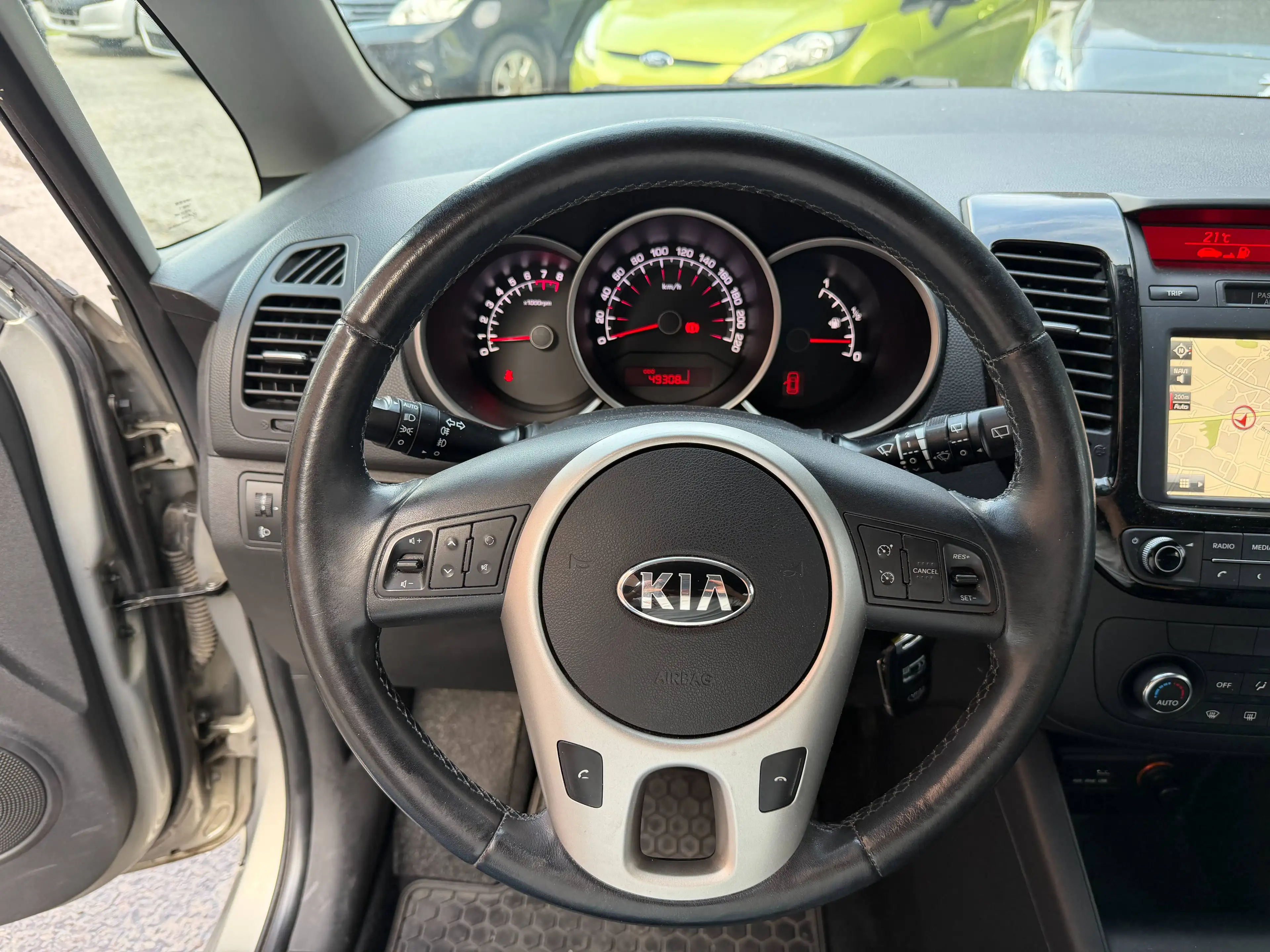 Kia Venga 1.4i-GPS-CAMERA-JANTES + CARNET COMPLET ! — photo 11