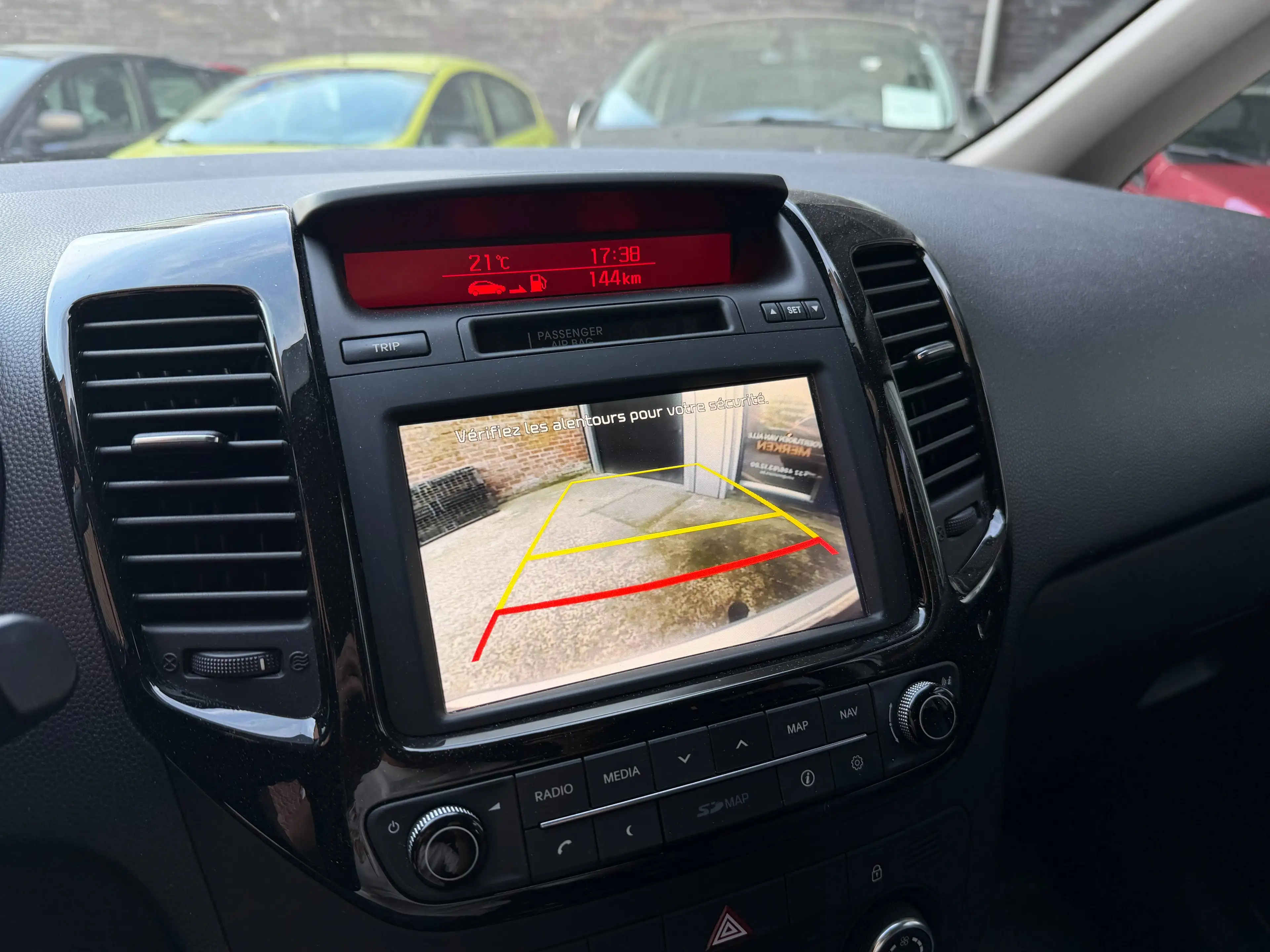 Kia Venga 1.4i-GPS-CAMERA-JANTES + CARNET COMPLET ! — photo 13
