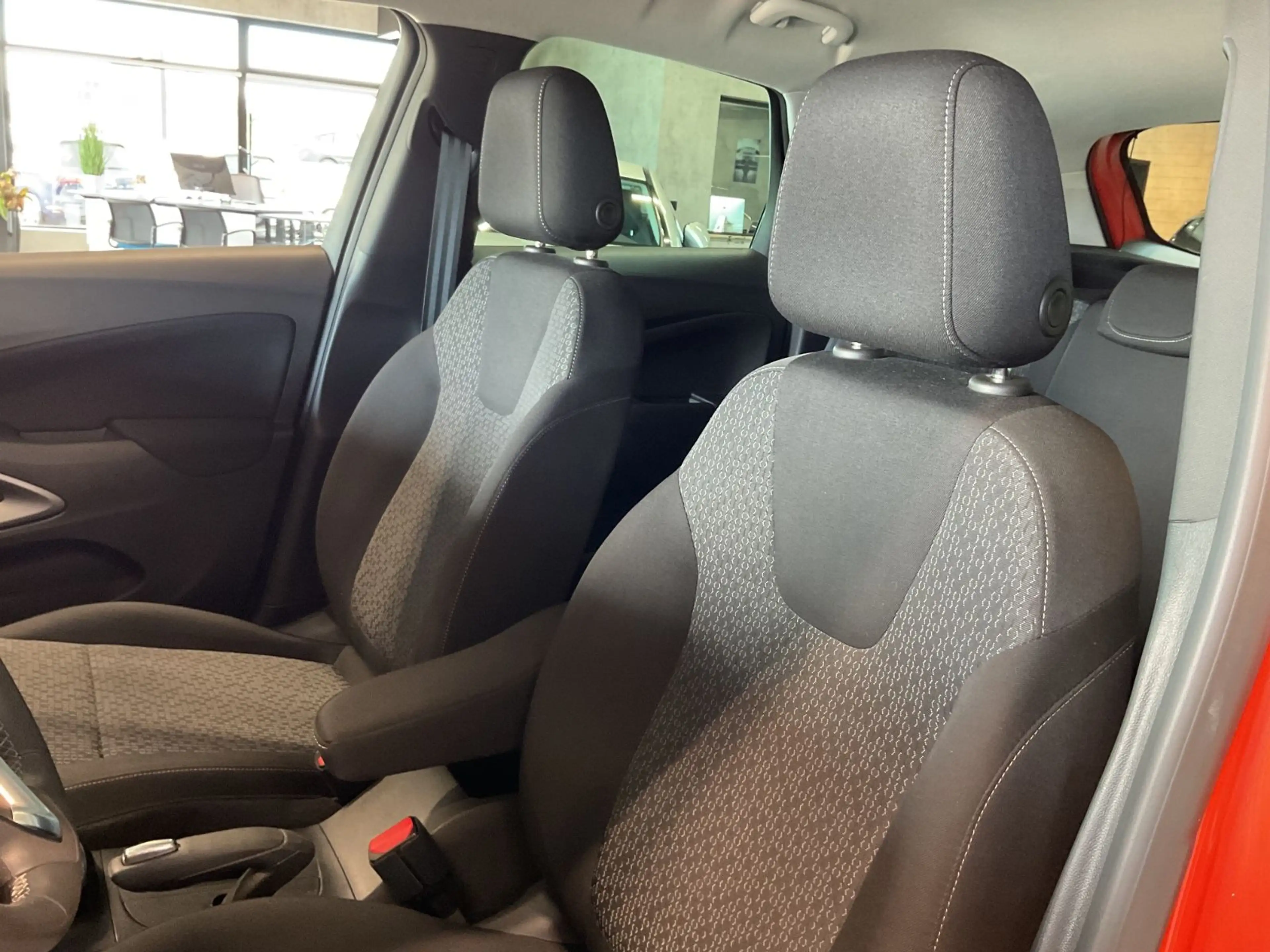 Opel Crossland X 1.2 T Edition Kamera LED Sitzh. GRA — photo 9