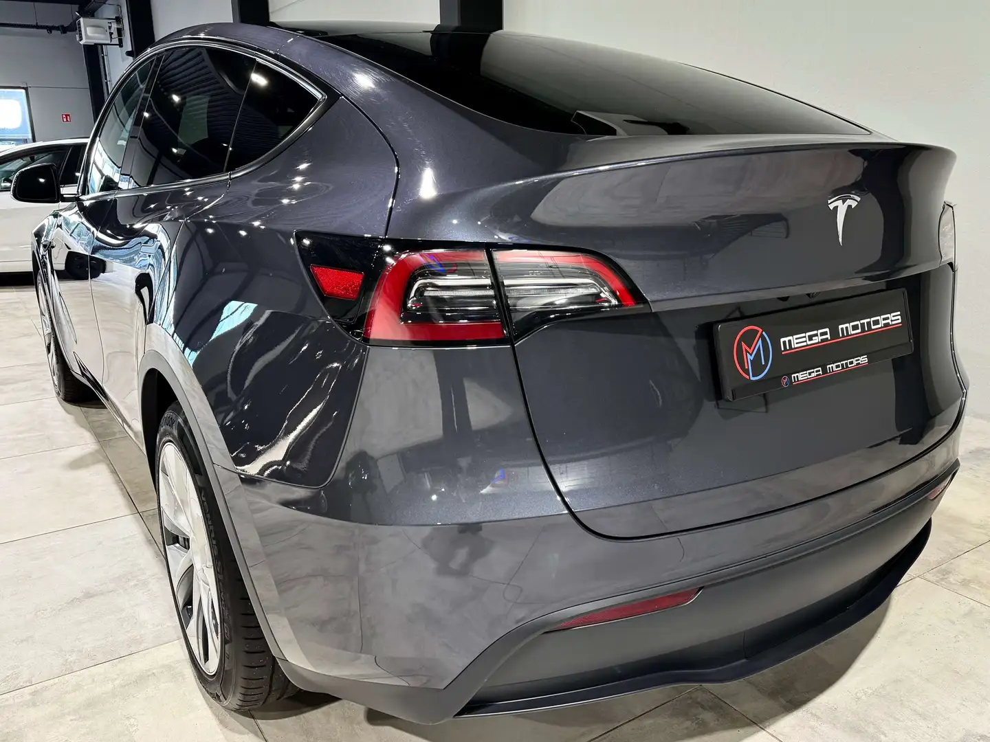 Tesla Model Y 300CV SR+ 01/2023  DiSPONiBLE  CT \u0026 CARPASS OK Grigio - 2