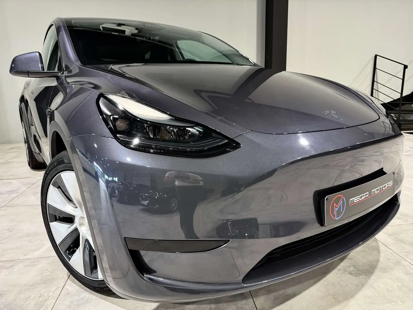 Tesla Model Y 300CV SR+ 01/2023  DiSPONiBLE  CT \u0026 CARPASS OK Grigio - 1