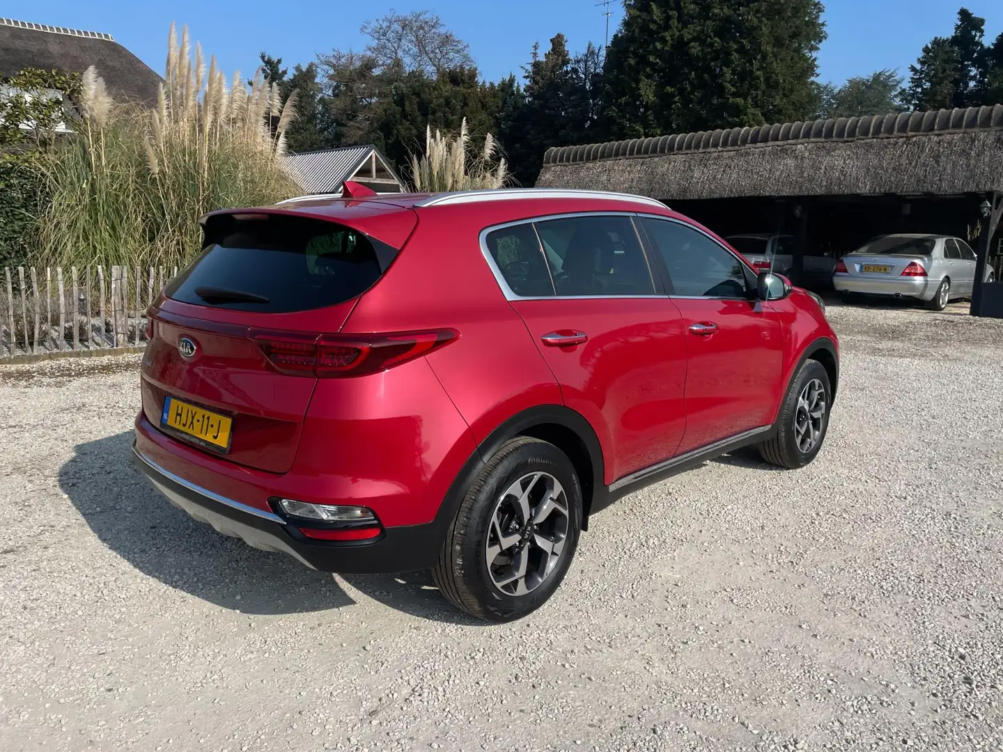 Kia Sportage 1.6 GDI DynamicLine Stoelverw. Grootbeeld, 30.000k Rood - 2