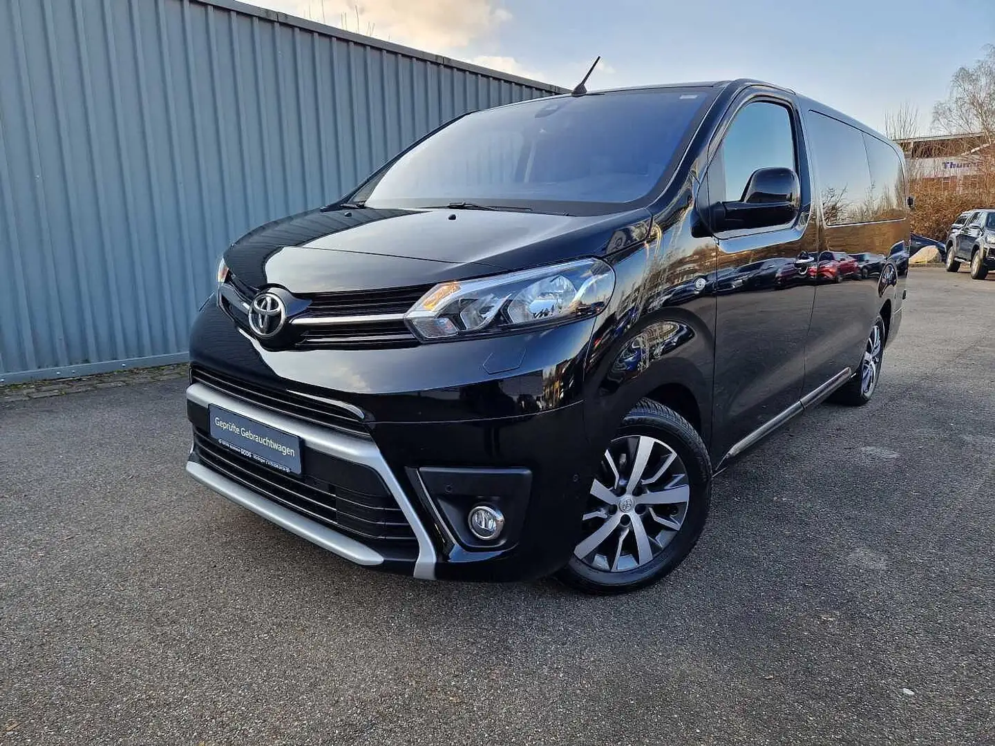 Toyota Proace D-4D 2,0-l-L2 Verso Shuttle Comfort Nero - 1