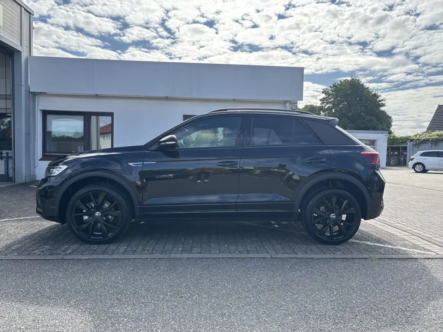 Volkswagen T-Roc R-Line 1.5 TSI DSG PANO AHK ACC NAVI Klima Navi Noir - 2