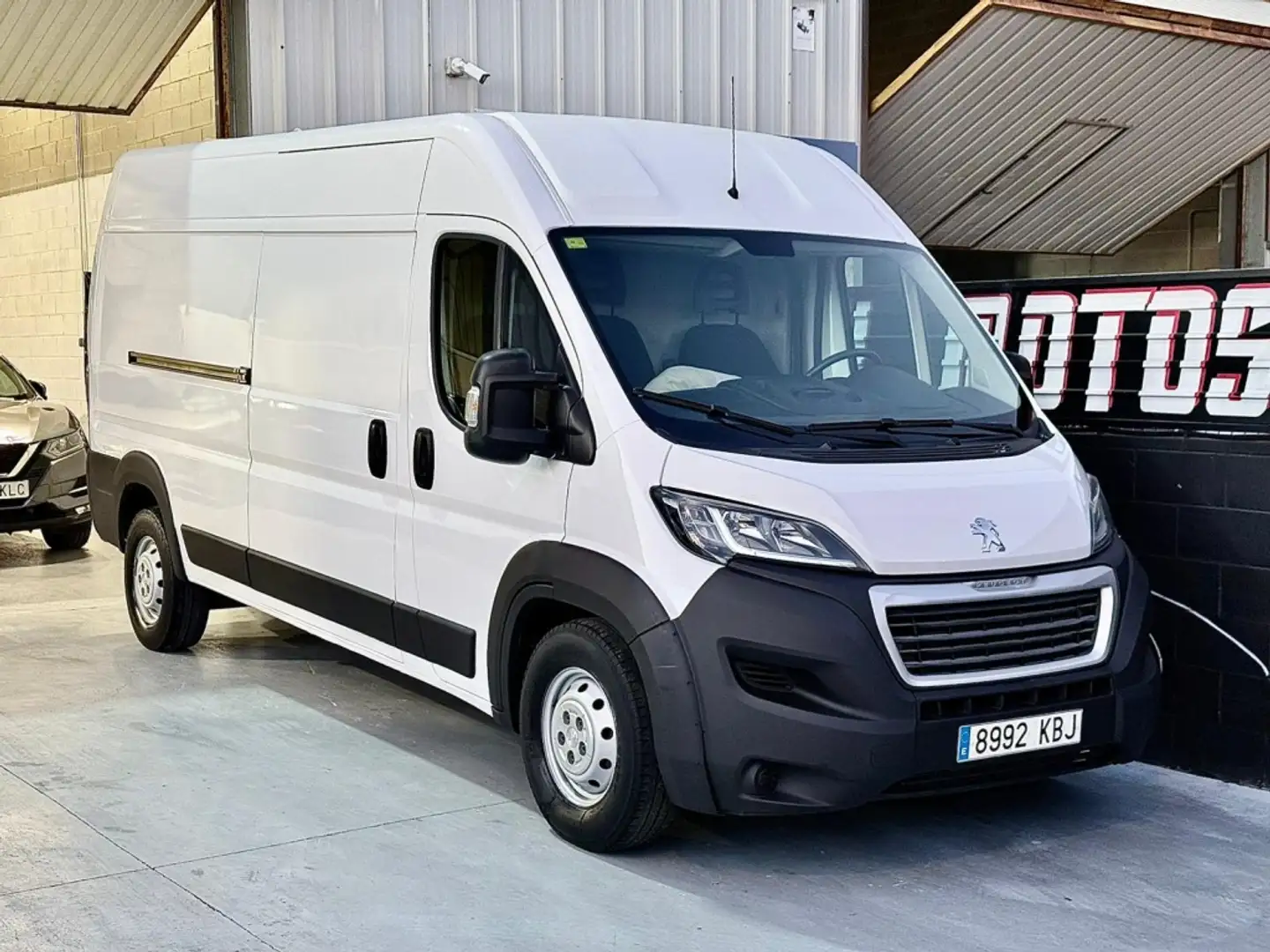 Peugeot Boxer Chasis Cabina 2.0BlueHDI 435 L4 130 - 1