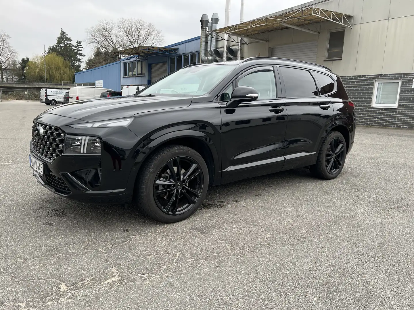 Hyundai SANTA FE Signature Plug-In Hybrid 4WD , BLACKLINE !!! Schwarz - 2