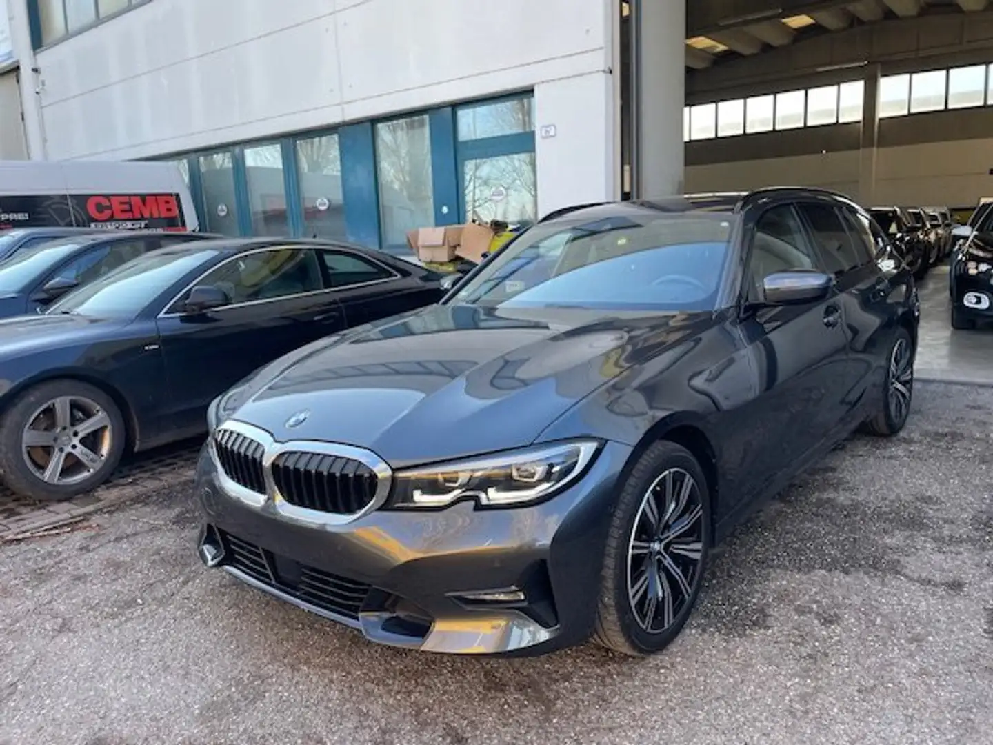 BMW 320 320d Touring mhev 48V xdrive Sport auto Gris - 1