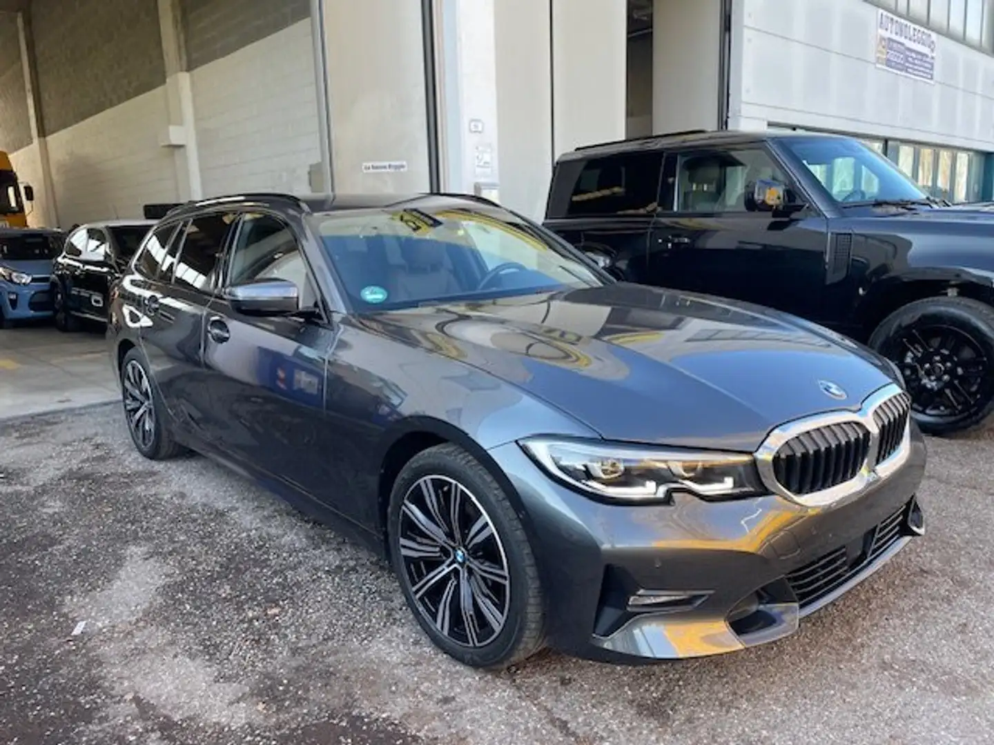 BMW 320 320d Touring mhev 48V xdrive Sport auto Gris - 2