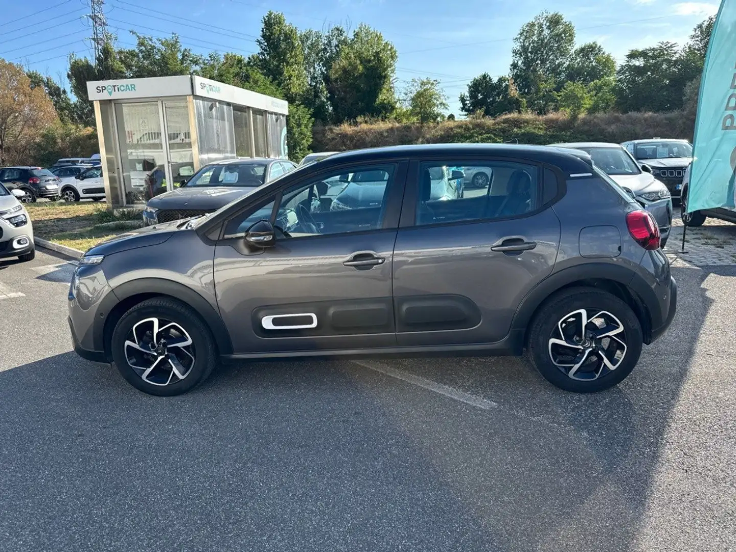 Citroen C3 PureTech 83 S&S Shine Neo Patentati Grijs - 2