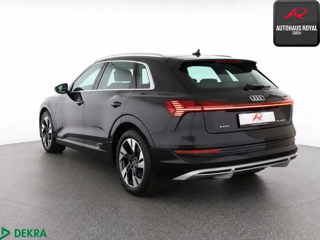 Audi E-Tron view 3
