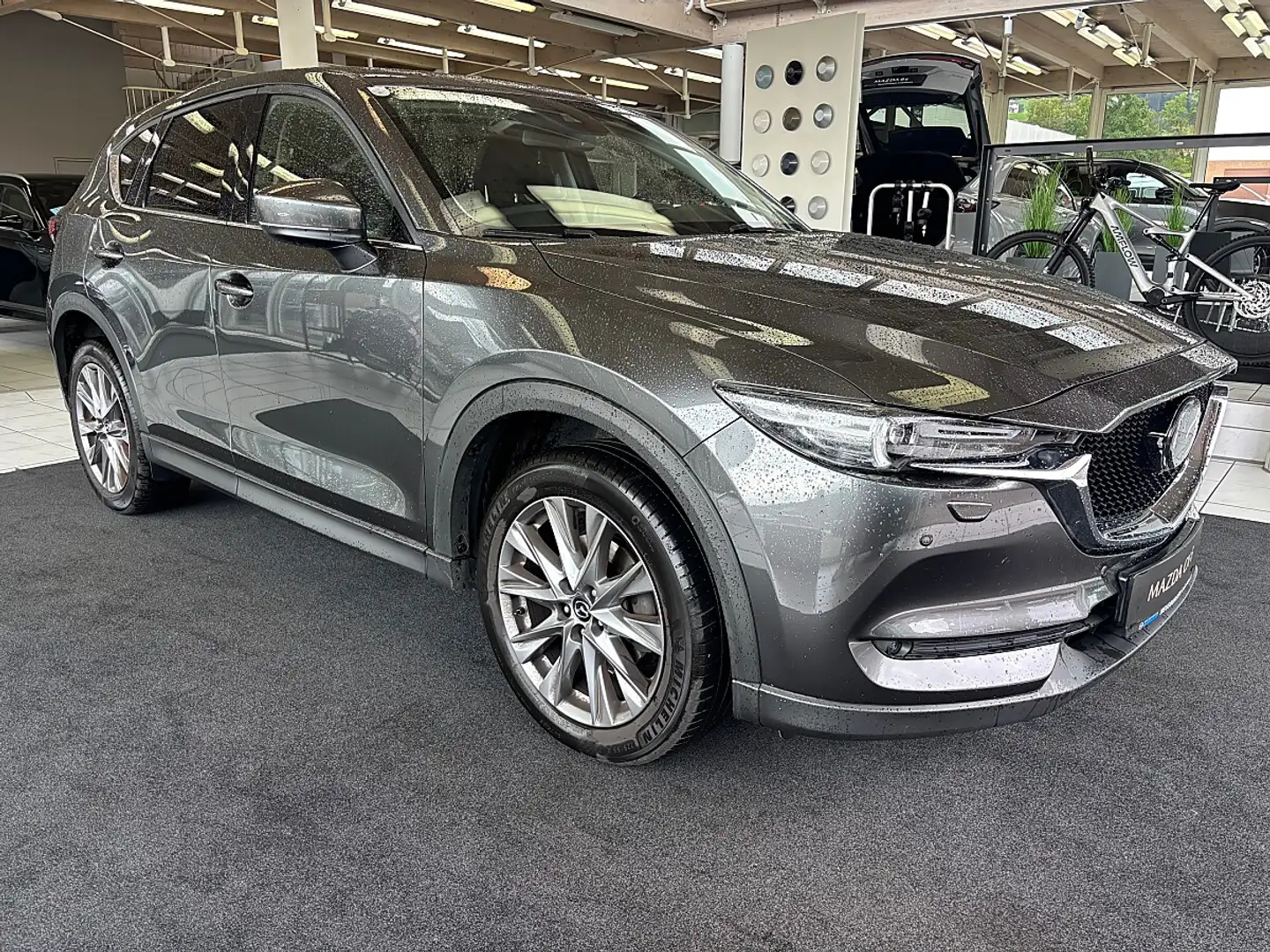 Mazda CX-5 CD150 AWD Revolution Aut. Grau - 2