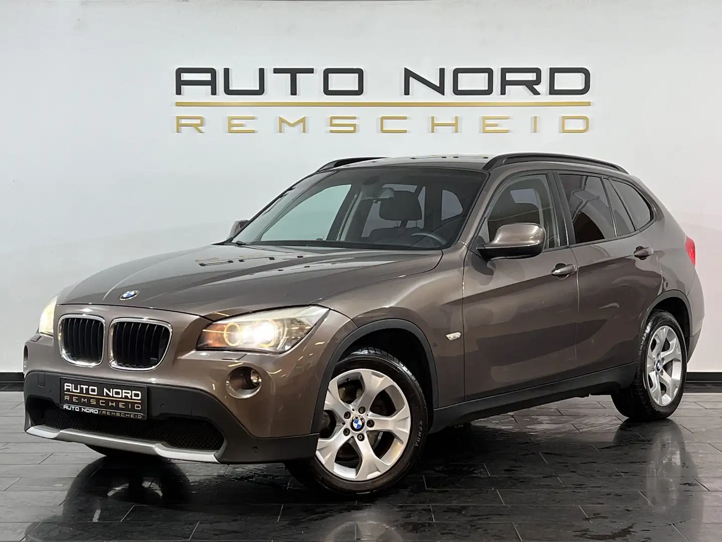 BMW X1 18 d xDrive*PDC*Bi-Xenon*Klima*Navi*Sitzhzg* Or - 1