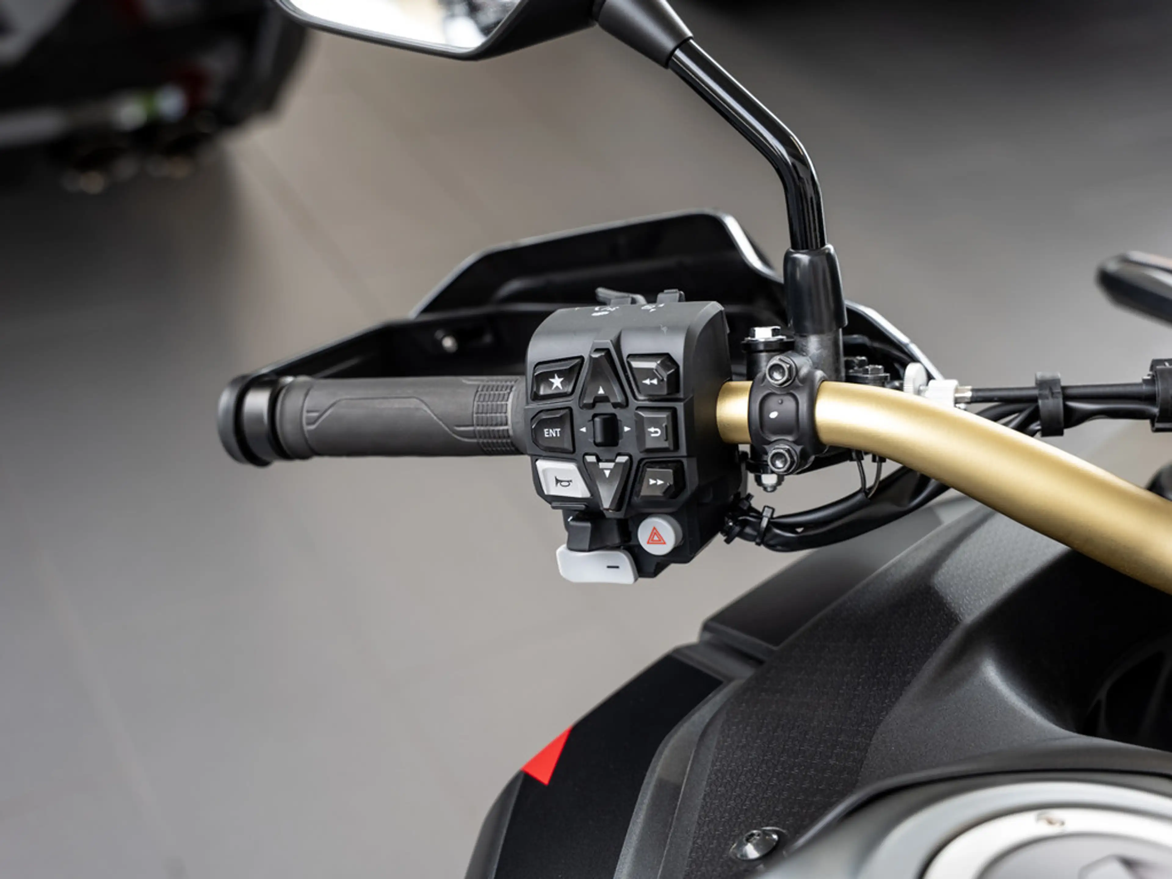 Honda CRF 1100 L Africa Twin LED Adventure — photo 11