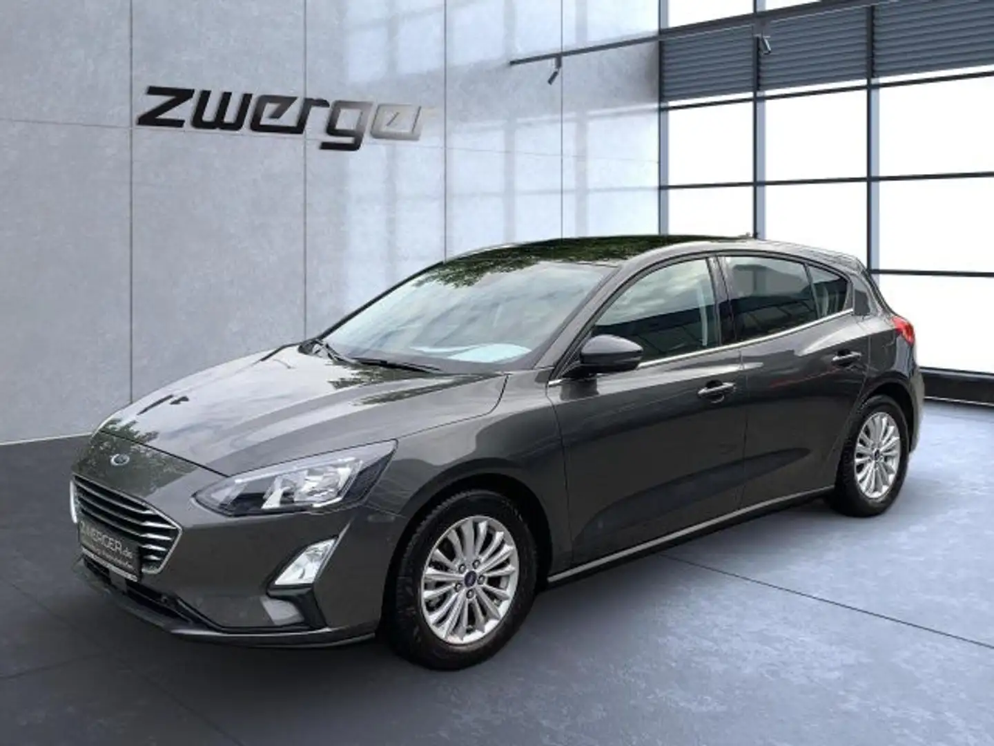Ford Focus Titanium Kamera PDC iACC Pano Navi KeyFree Gris - 2