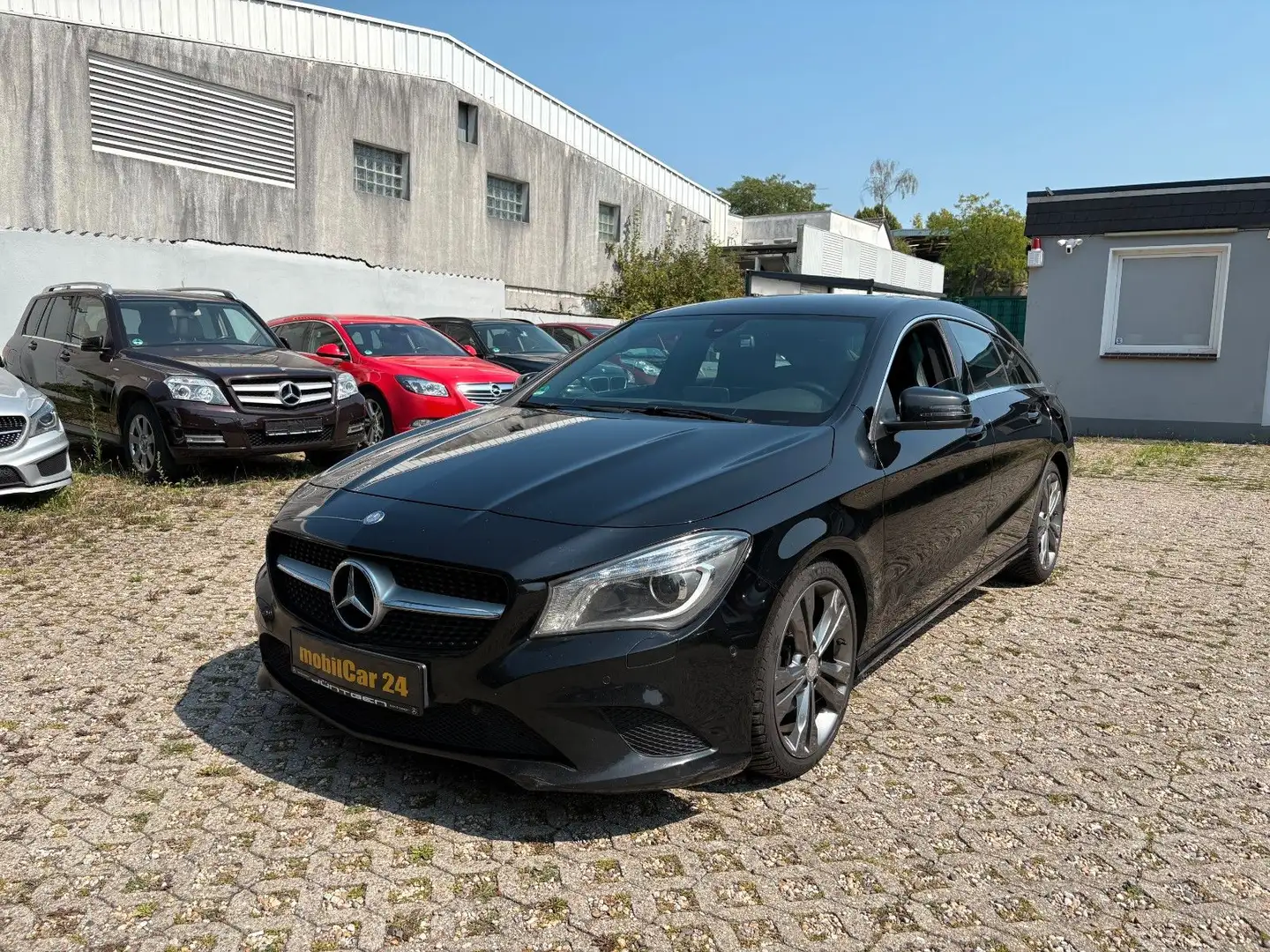 Mercedes-Benz CLA 220 Shooting Brake CLA 220 CDI / d AUTOMATIK Black - 1