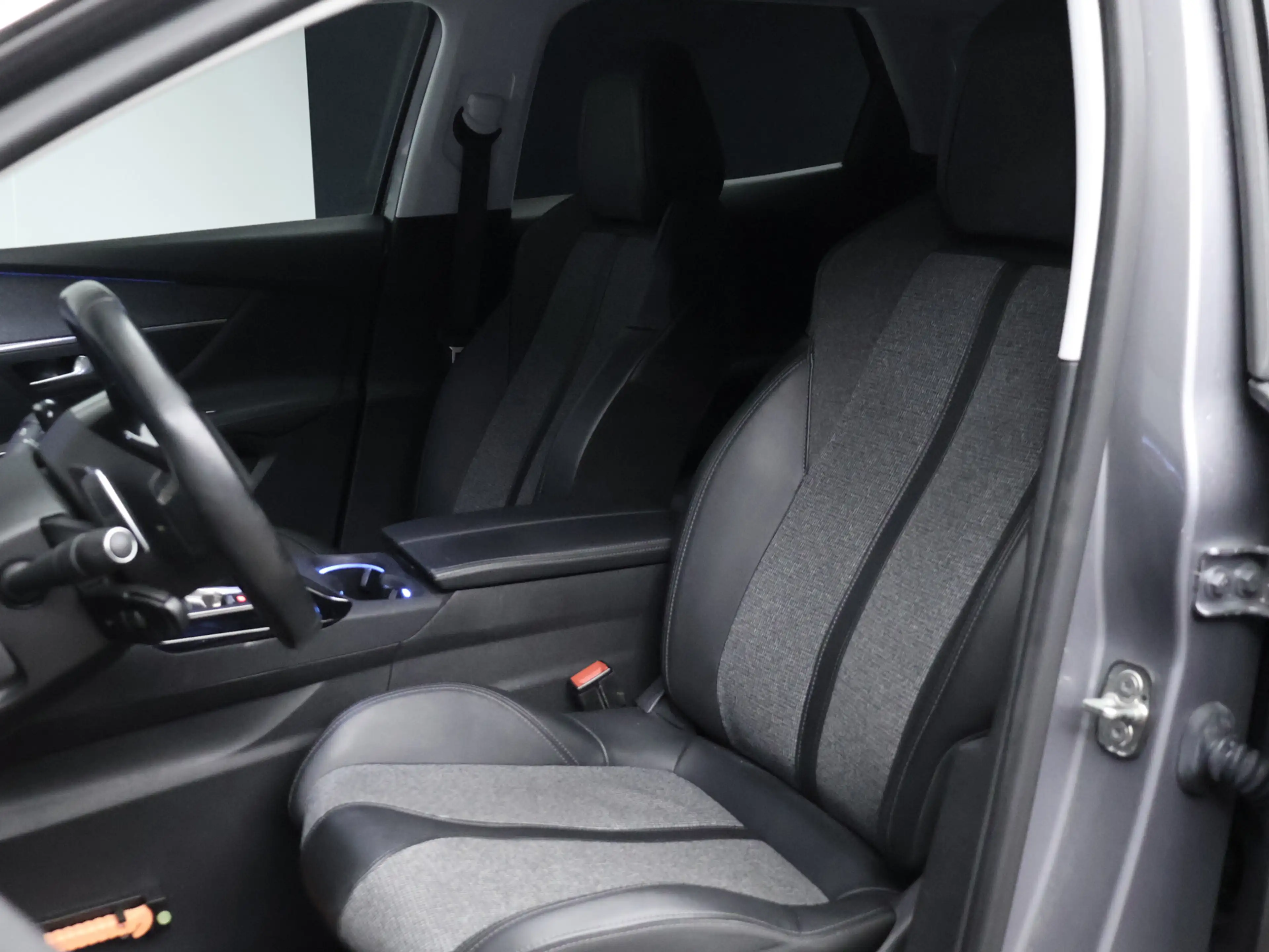 Peugeot 3008 1.2 PureTech Crossway Sport (APPLE CARPLAY,NAVI,CA — photo 24