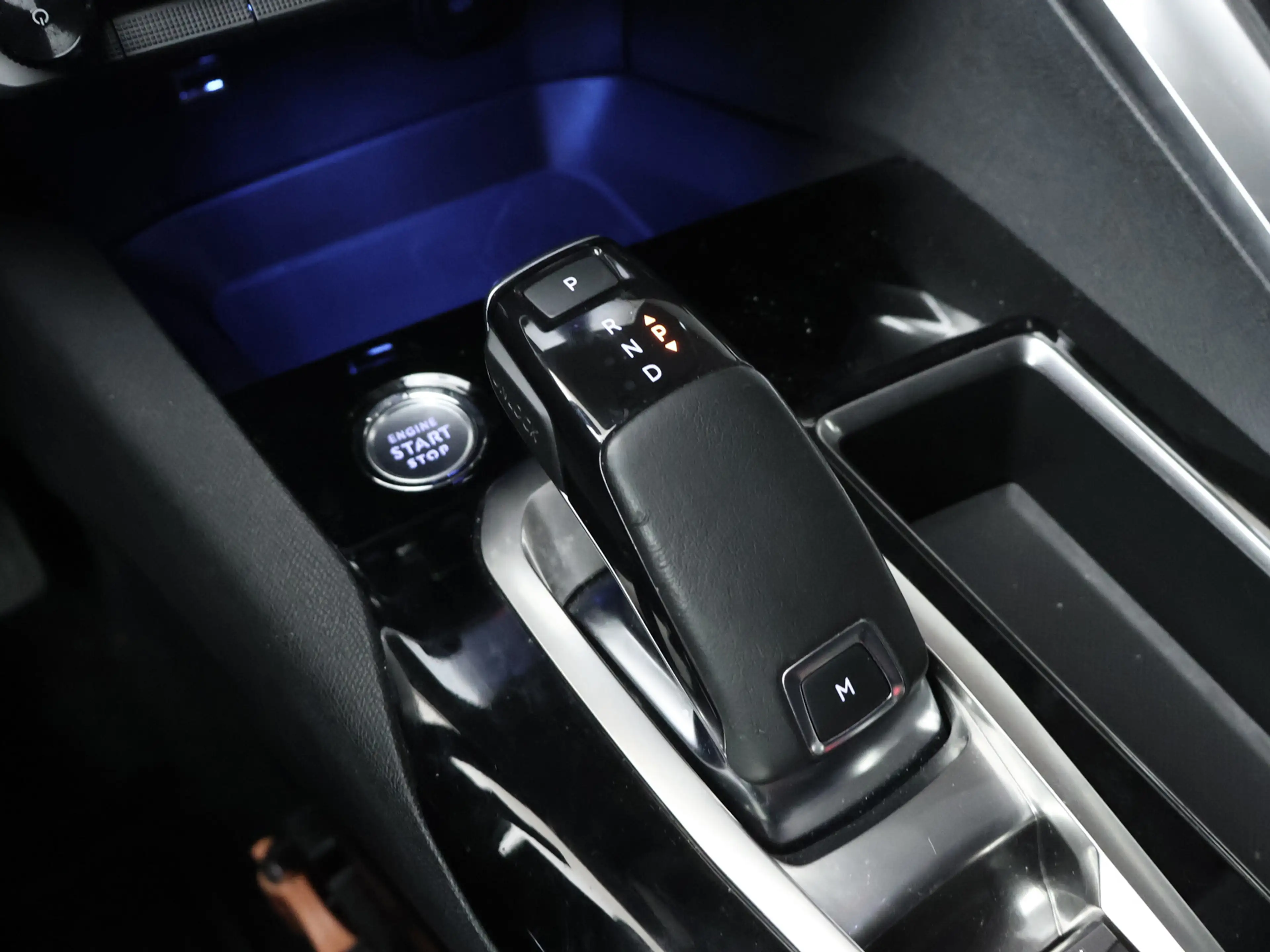 Peugeot 3008 1.2 PureTech Crossway Sport (APPLE CARPLAY,NAVI,CA — photo 15