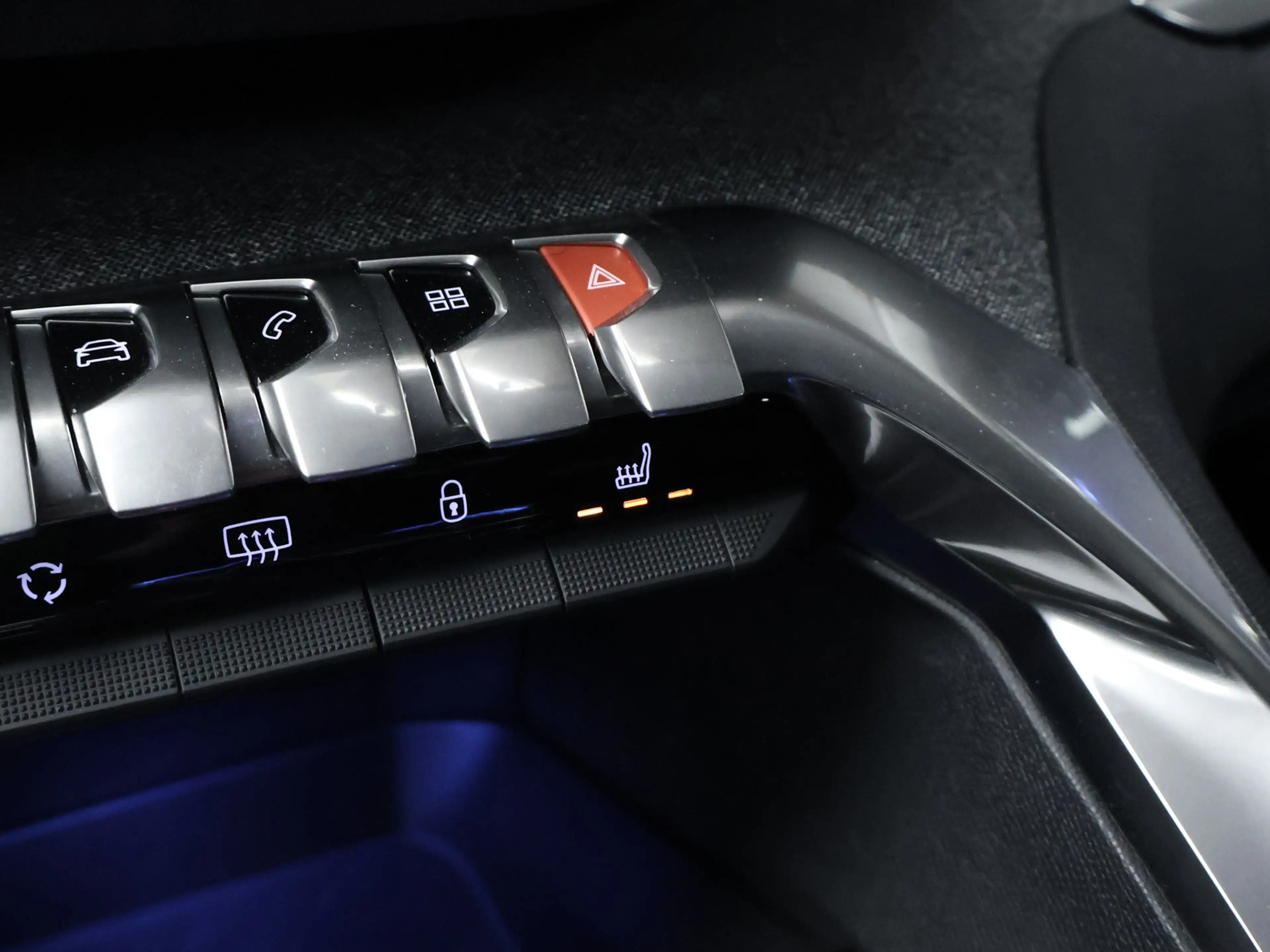 Peugeot 3008 1.2 PureTech Crossway Sport (APPLE CARPLAY,NAVI,CA — photo 18