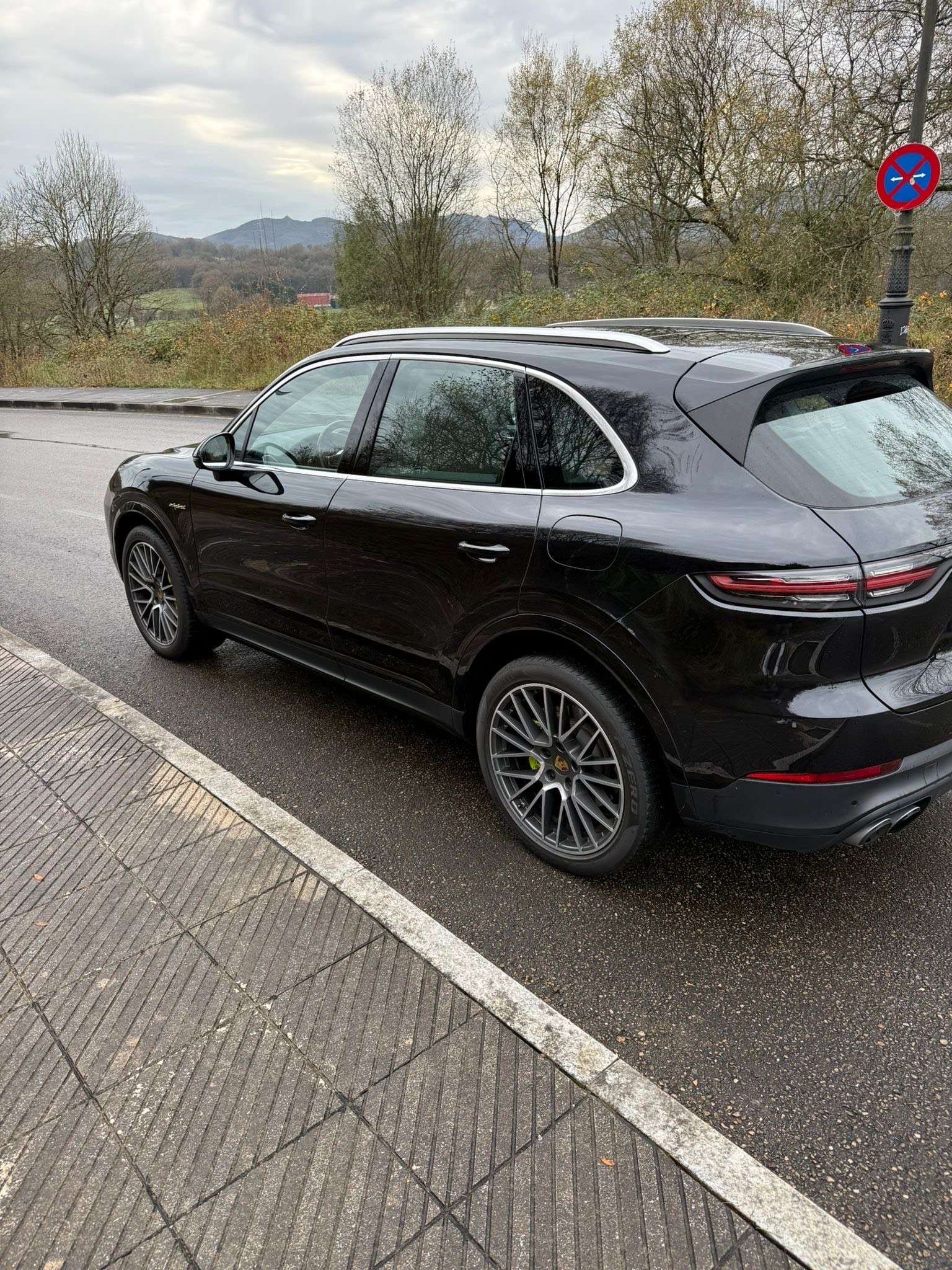 Porsche Cayenne E-Hybrid Aut. - foto 1