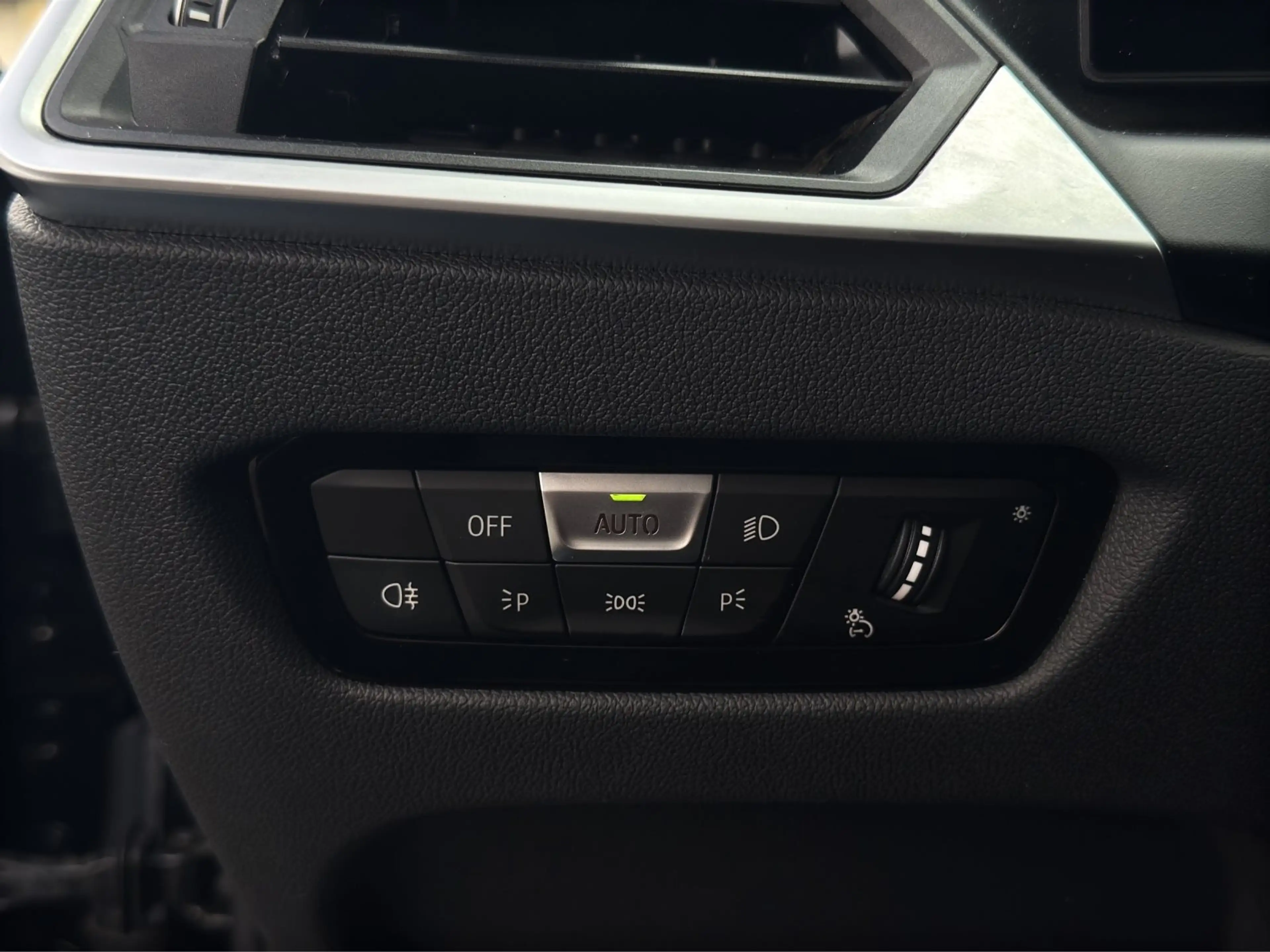 BMW i4 eDrive35 Gran Coupé — photo 25