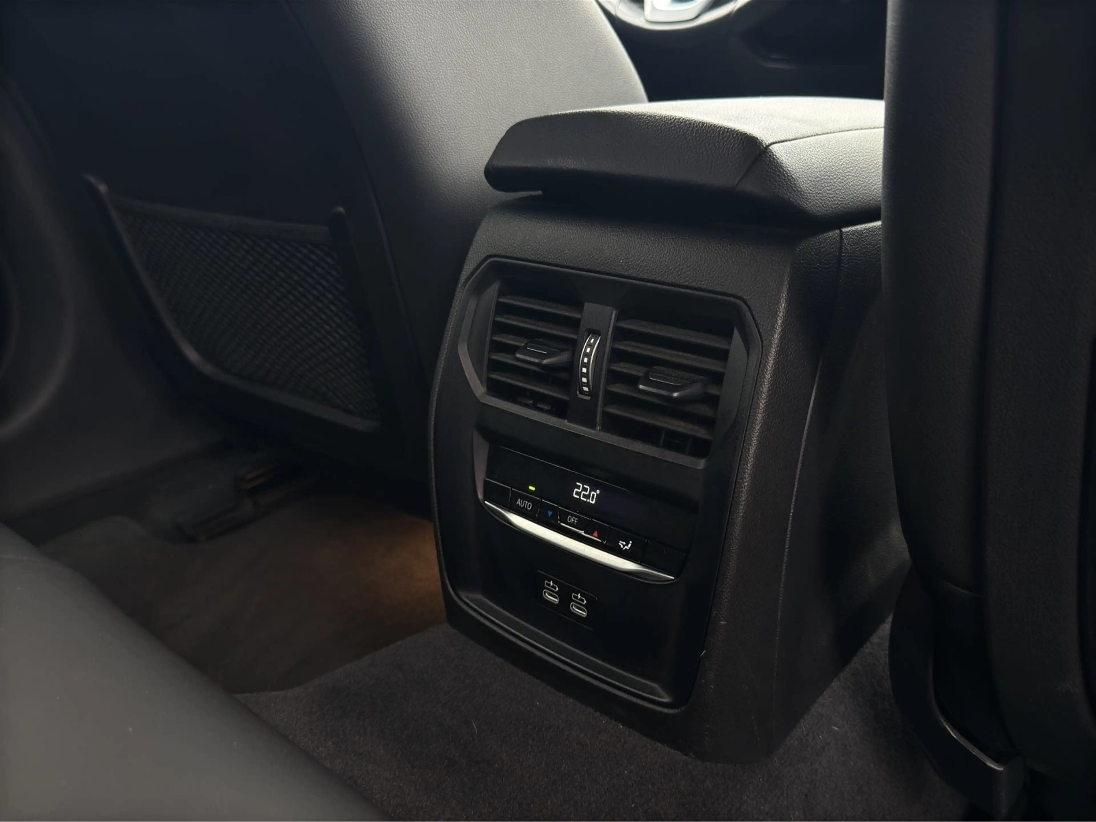 BMW i4 eDrive35 Gran Coupé — photo 23