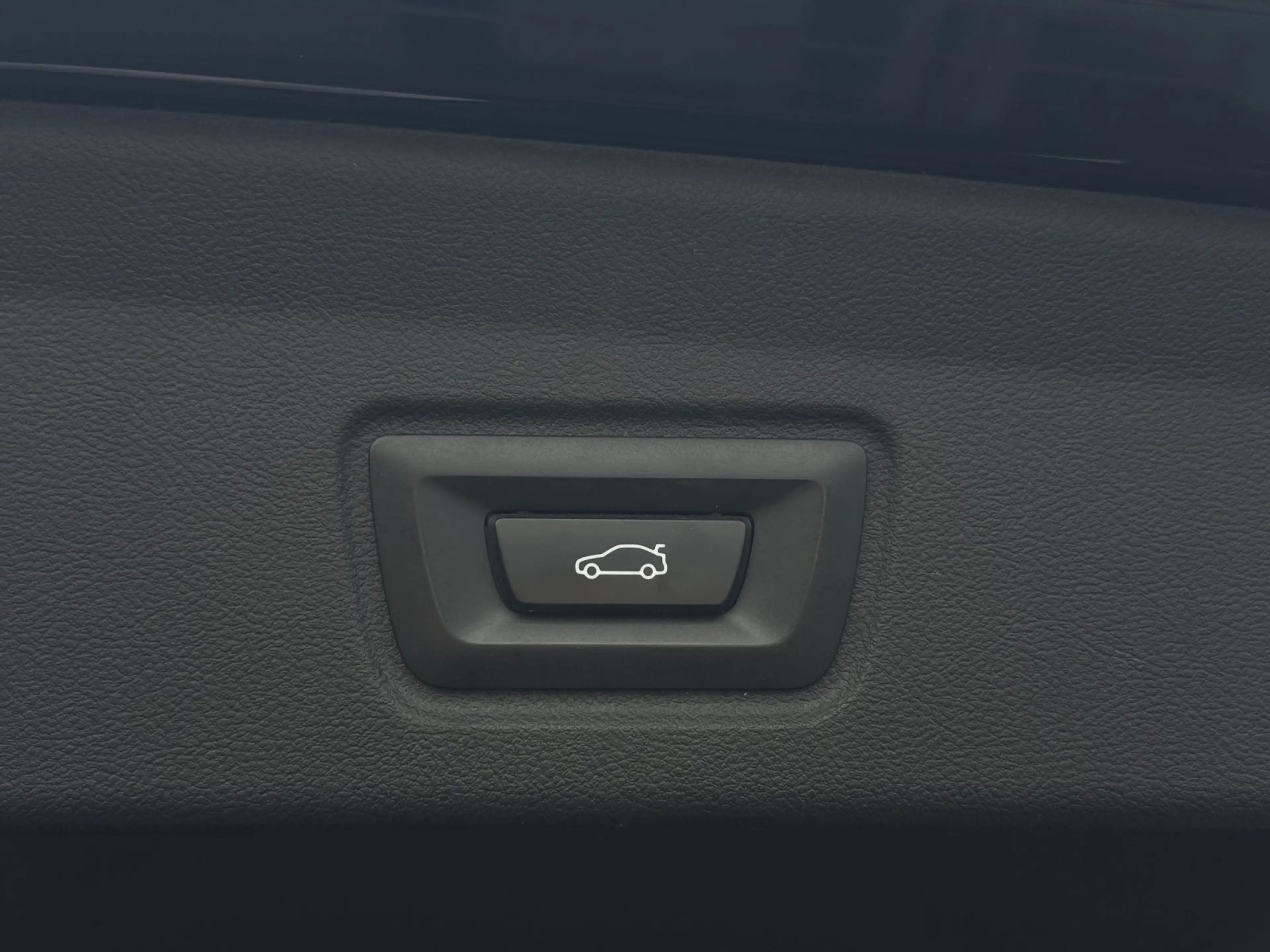 BMW i4 eDrive35 Gran Coupé — photo 15