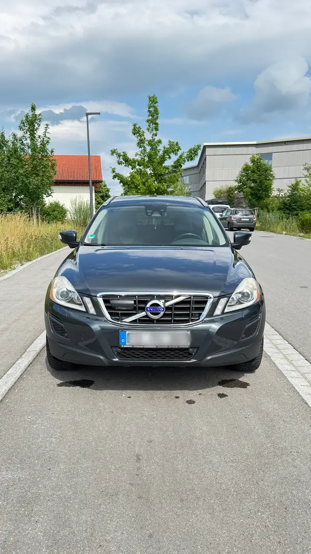 Volvo XC60 Summum AWD Grau - 1