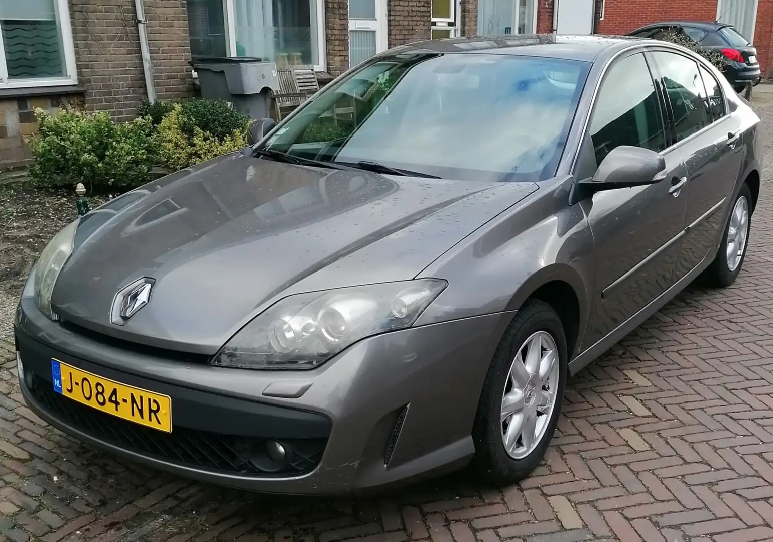 Renault Laguna 1.5 dCi Dynamique Gris - 1