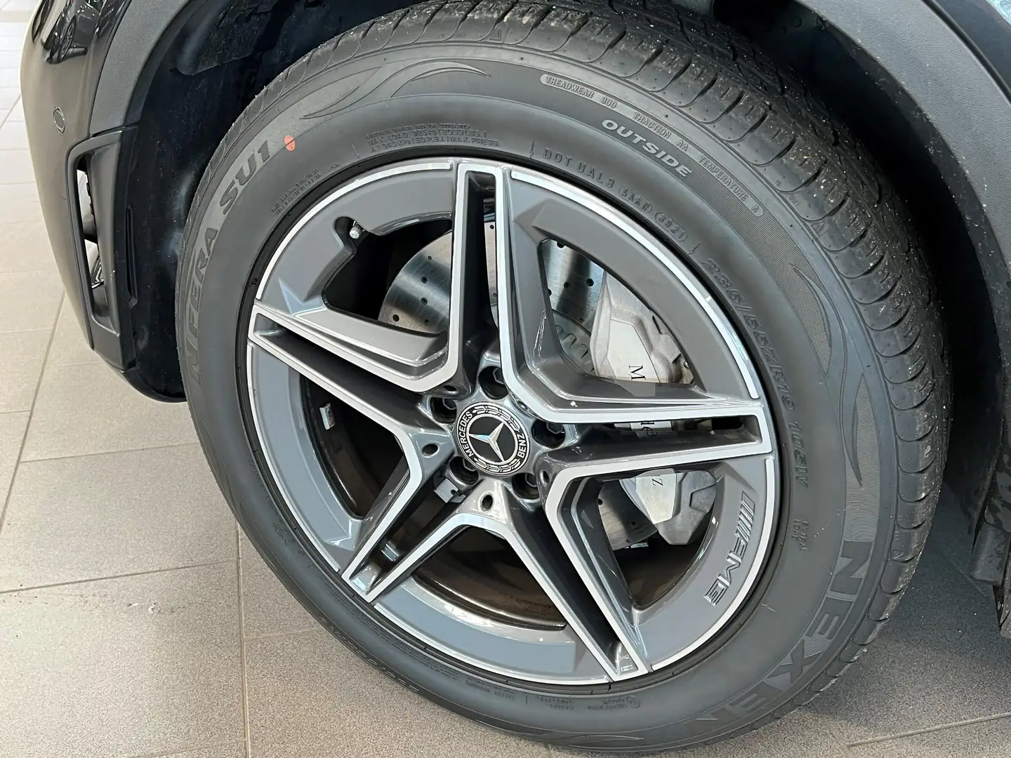 Mercedes-Benz GLC 200 GLC d Dos 7117 Šedá - 2