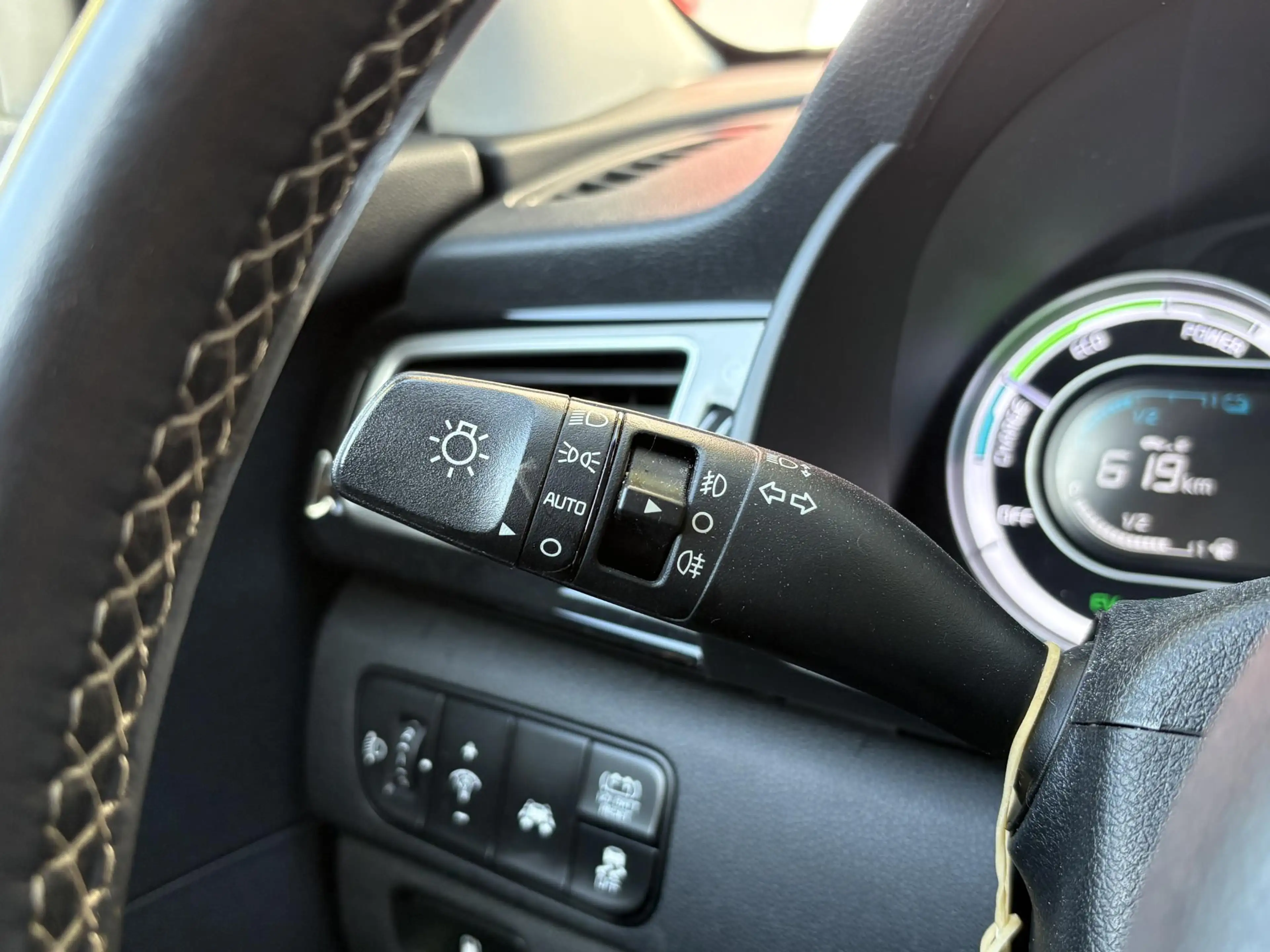Kia Niro 1.6 GDi Hybrid DynamicLine - Navigatie - Climate C — photo 17