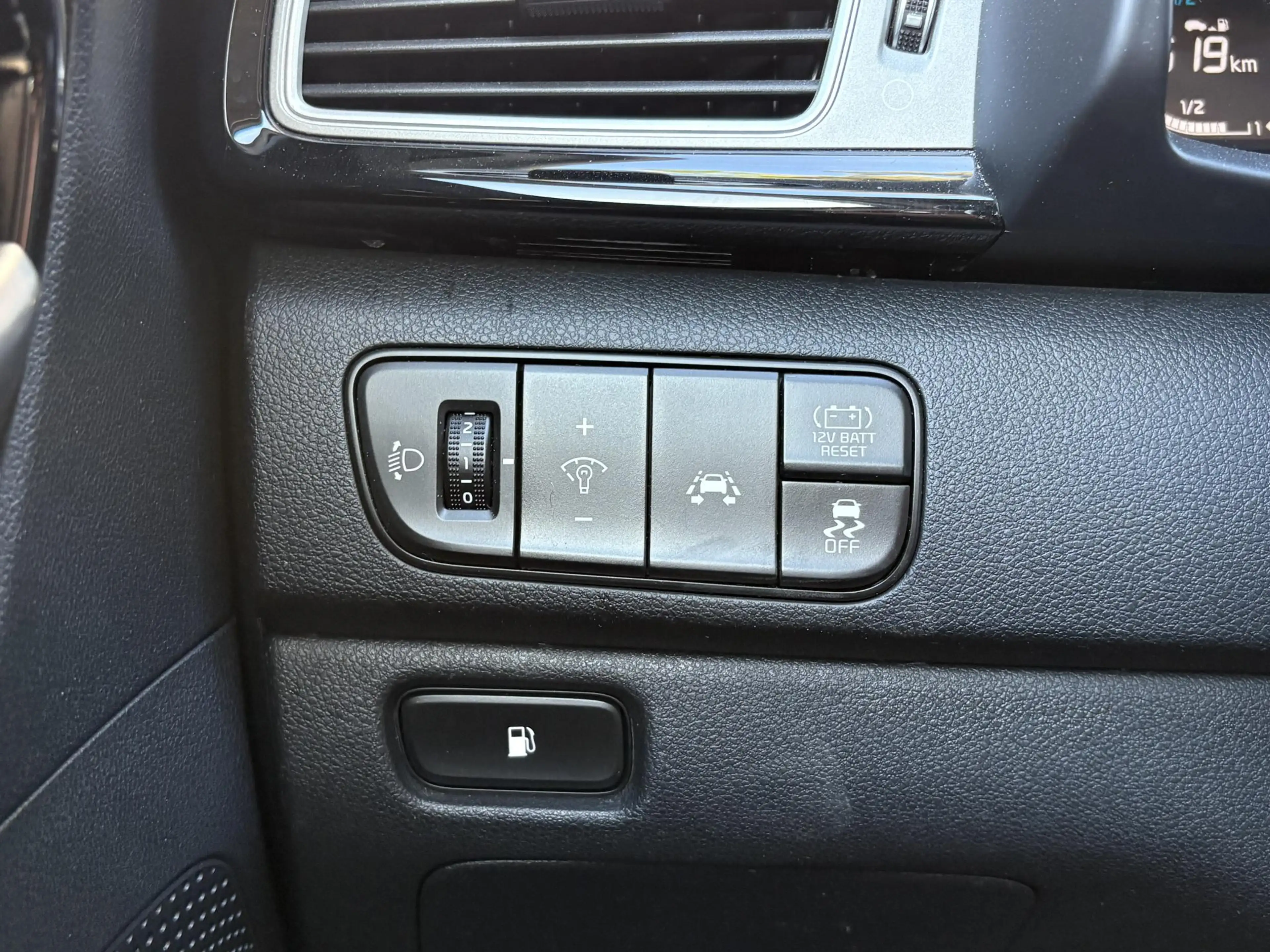 Kia Niro 1.6 GDi Hybrid DynamicLine - Navigatie - Climate C — photo 18