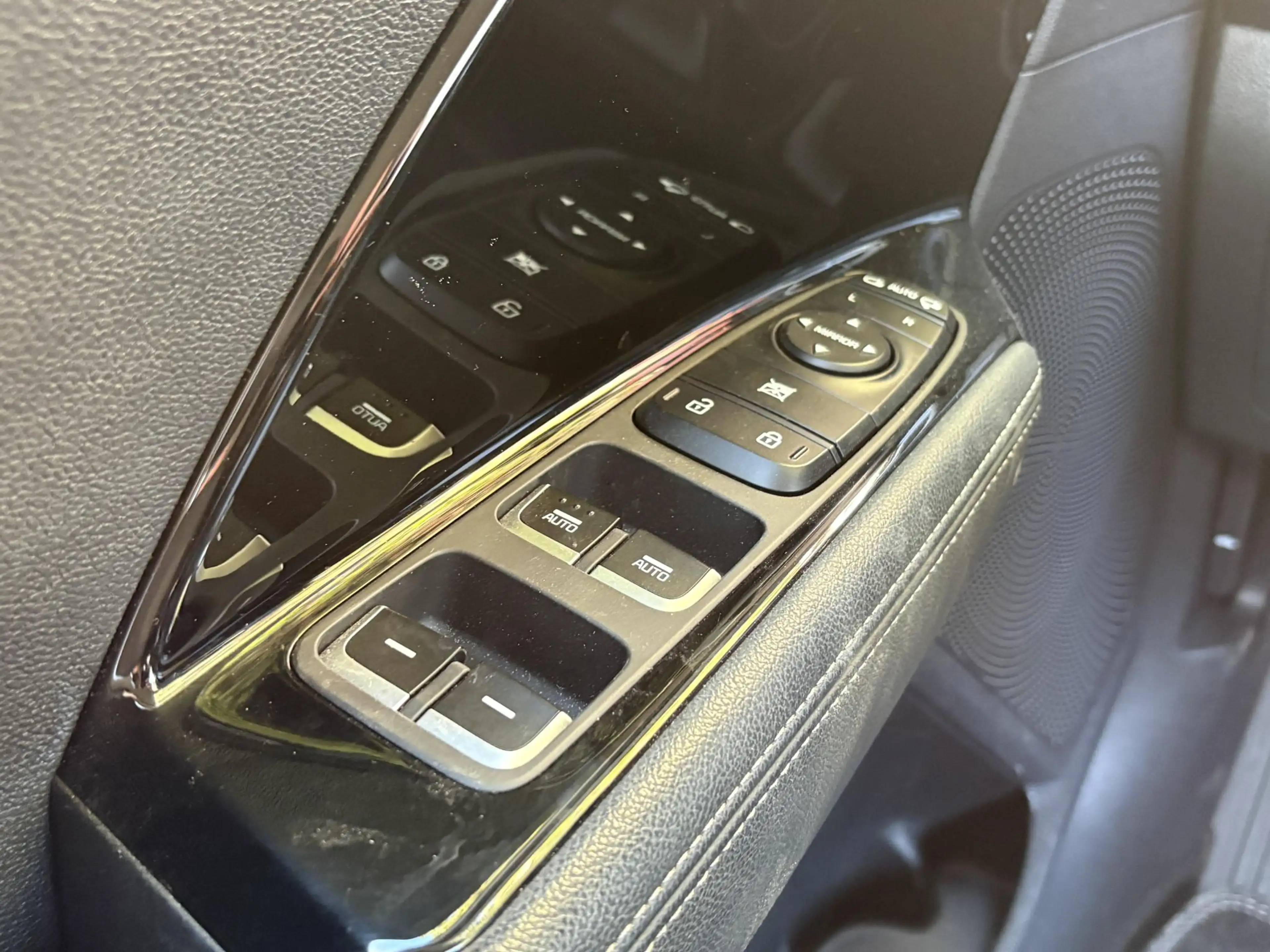 Kia Niro 1.6 GDi Hybrid DynamicLine - Navigatie - Climate C — photo 24
