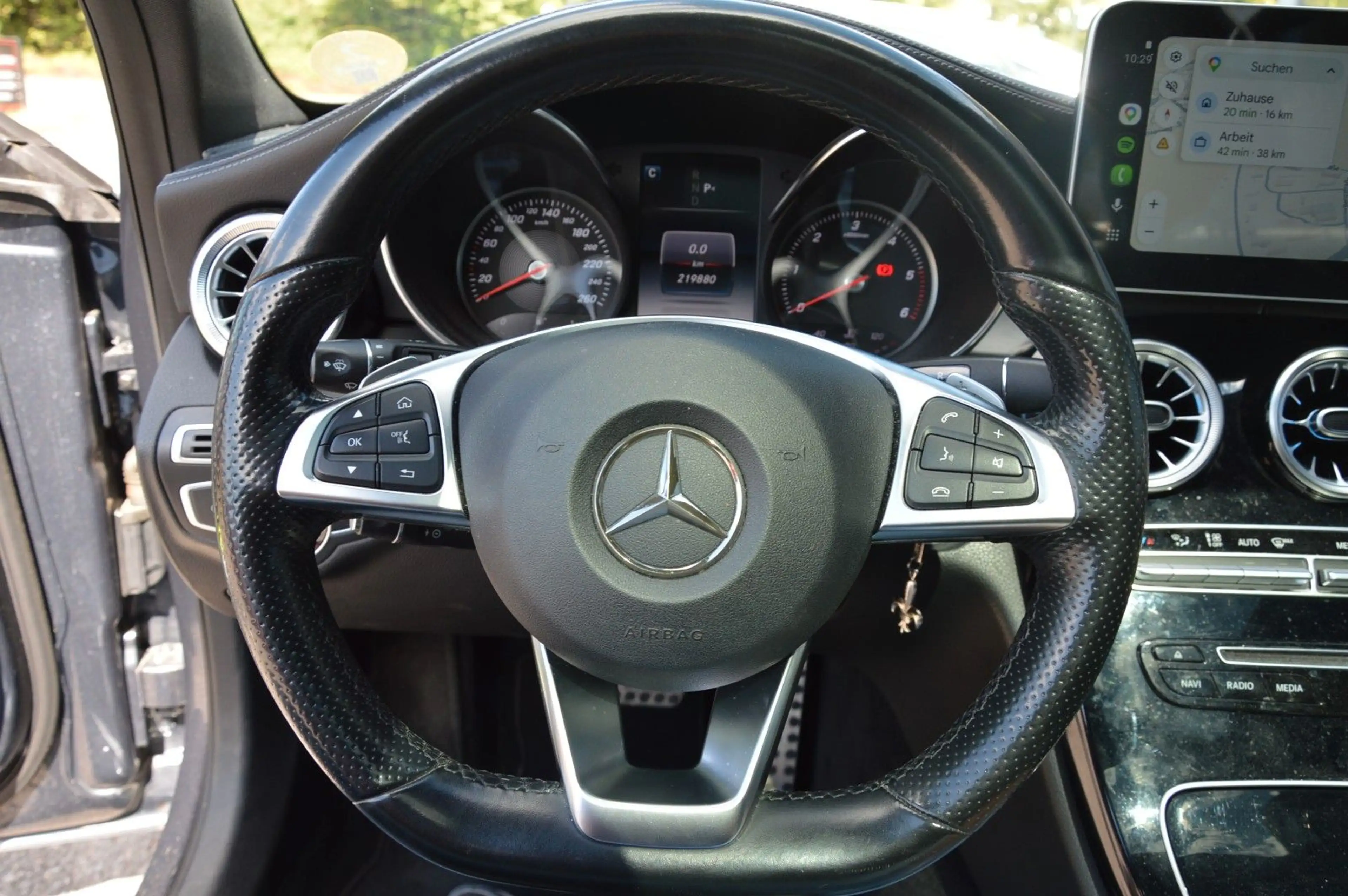 Mercedes-Benz C 250 d T 4Matic*AMG-Line*PANO*LED*BURM*PARK*AHK* — photo 6