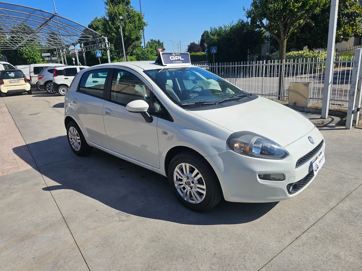 Fiat Punto Punto 5p 1.4 easypower Easy Gpl Blanc - 2