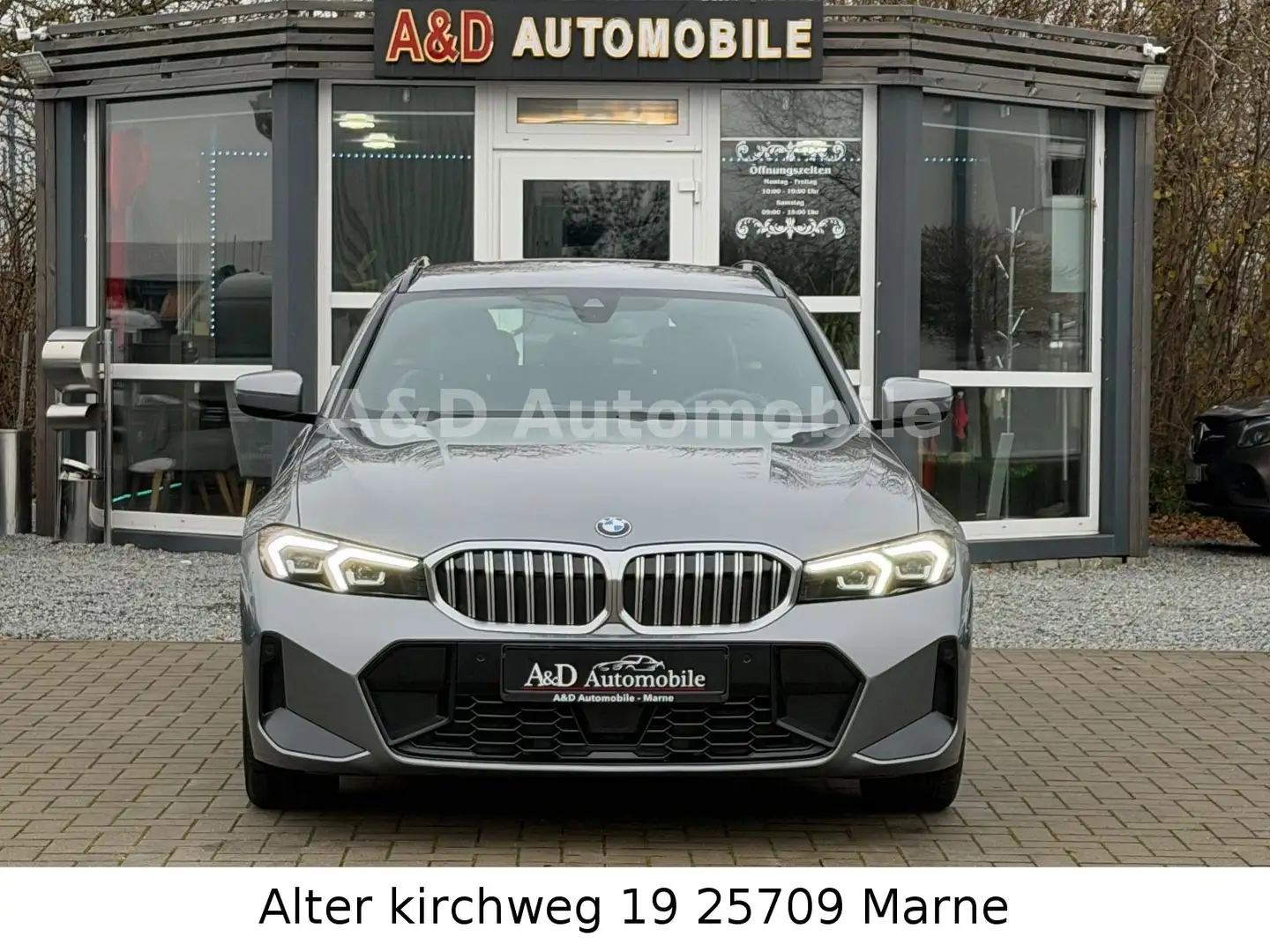 BMW 330 i Touring M Sport Navi LED ACC 1Hand Grau - 2