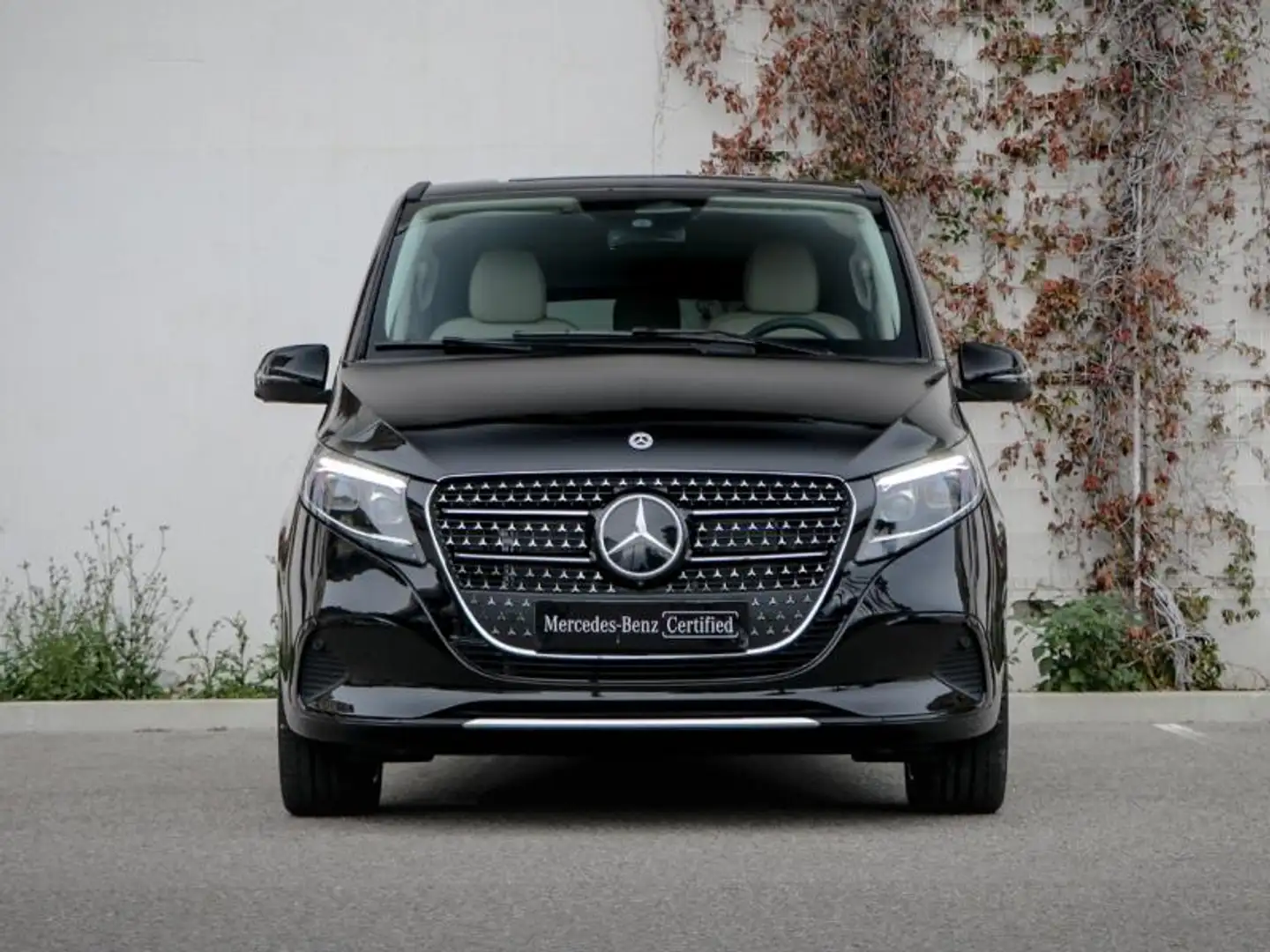 Mercedes-Benz V 250 250 d Extra-Long Avantgarde Intégrale 9G-Tronic Schwarz - 2