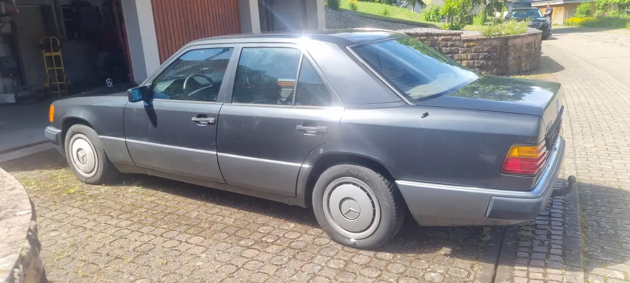 Mercedes-Benz 230 W124 230E, foto 4