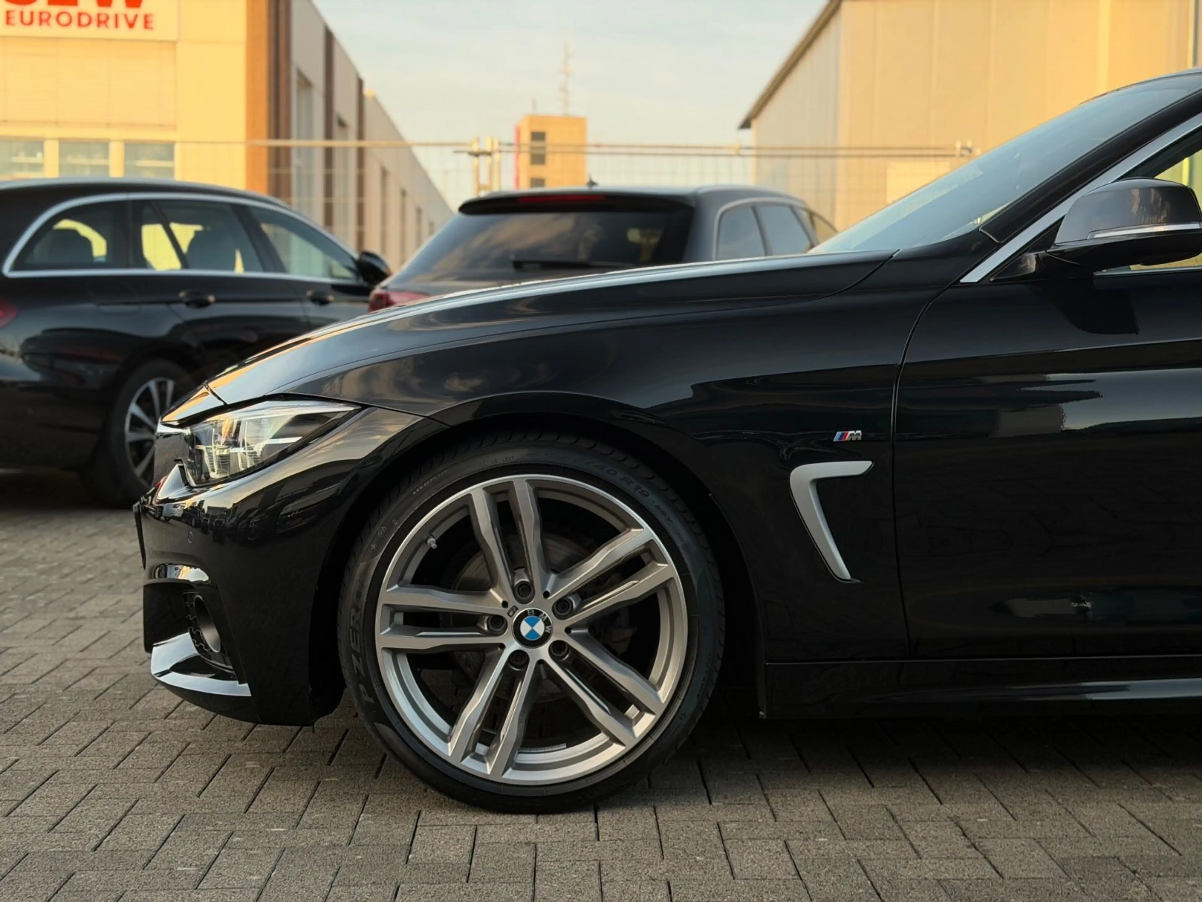 BMW 420 i M Sport Cabrio *Leder*Head-up*Kamera*LED* — photo 43