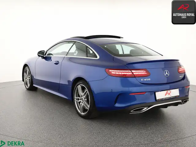 Mercedes-Benz 450 view 3