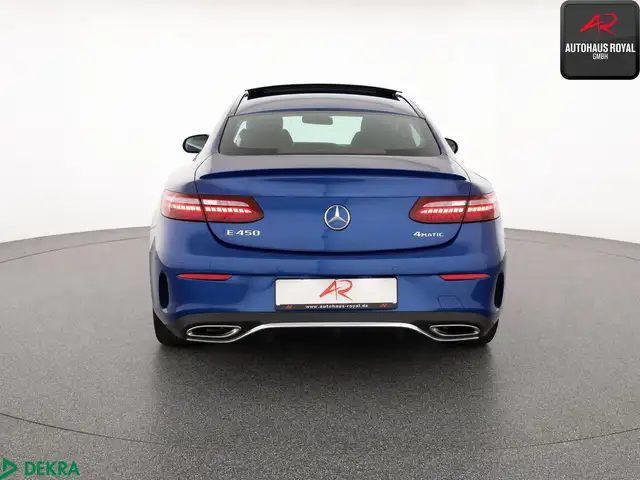 Mercedes-Benz 450 view 4
