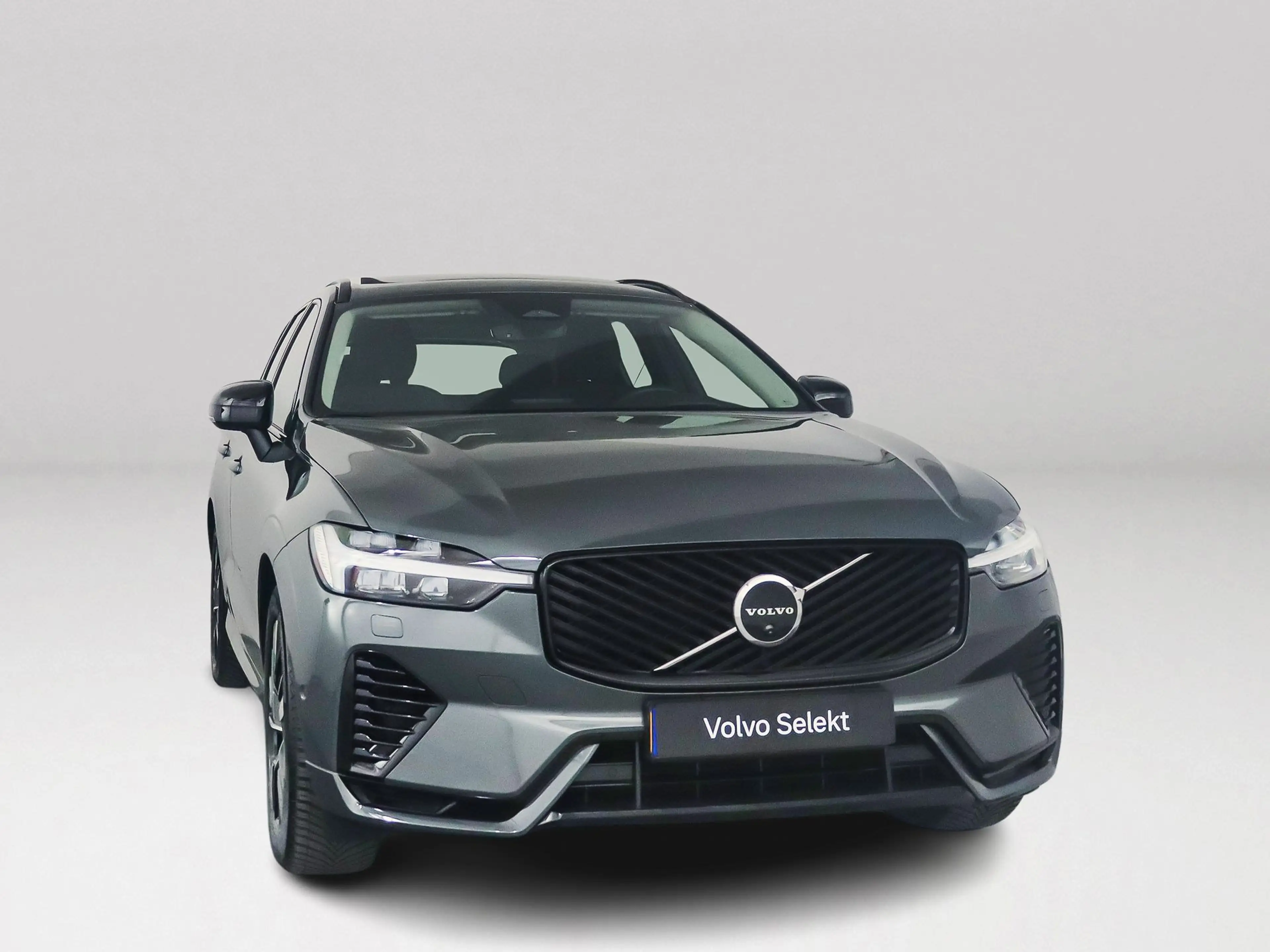 Volvo XC60 T6 Plug-in hybrid AWD Ultra Dark | SOH 100% | Pano — photo 11