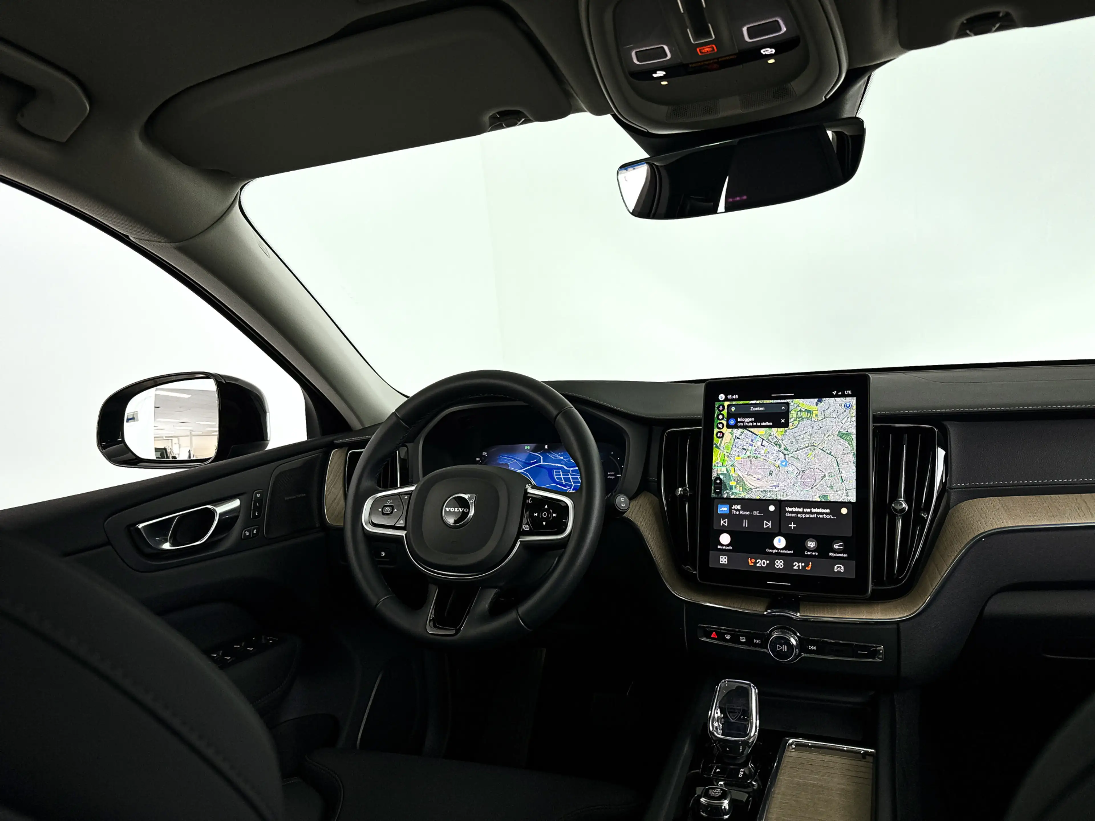 Volvo XC60 T6 Plug-in hybrid AWD Ultra Dark | SOH 100% | Pano — photo 9