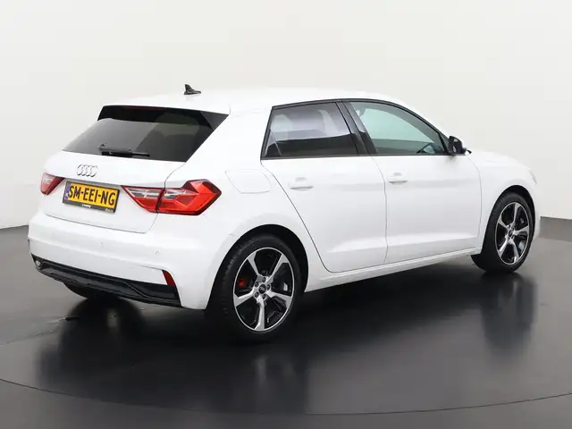 Audi A1 view 4